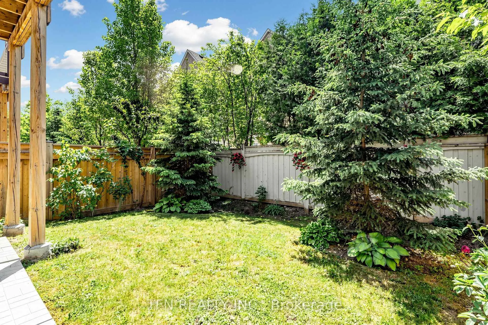 Photo 33 of 30 Hesperus Road, Vaughan, Patterson — HOMEH