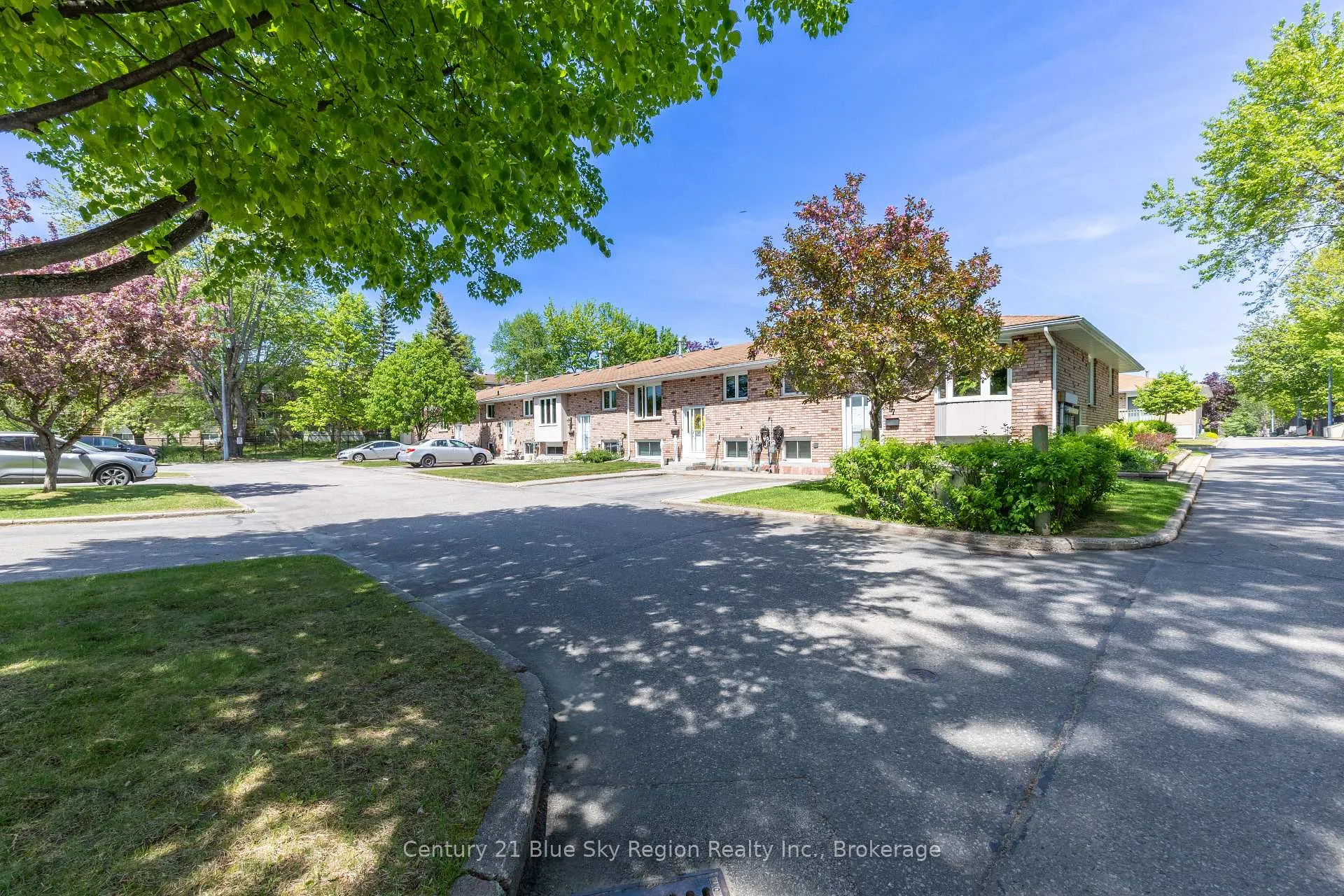 Photo 2 of 624 Lakeshore Drive, North Bay, Ferris — HOMEH