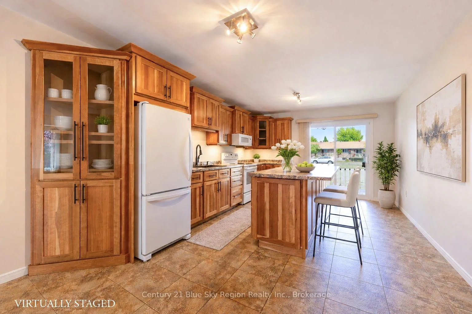 Photo 9 of 624 Lakeshore Drive, North Bay, Ferris — HOMEH