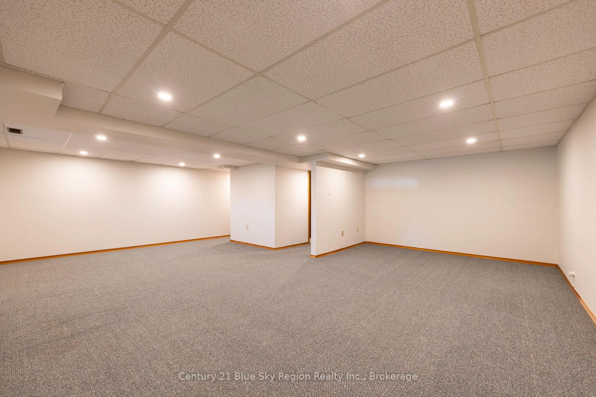 Photo 24 of 624 Lakeshore Drive, North Bay, Ferris — HOMEH