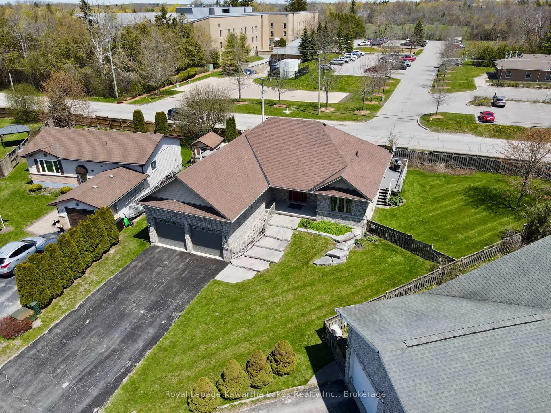 Photo 2 of 95 Beechwood Avenue, Brock, Beaverton — HOMEH