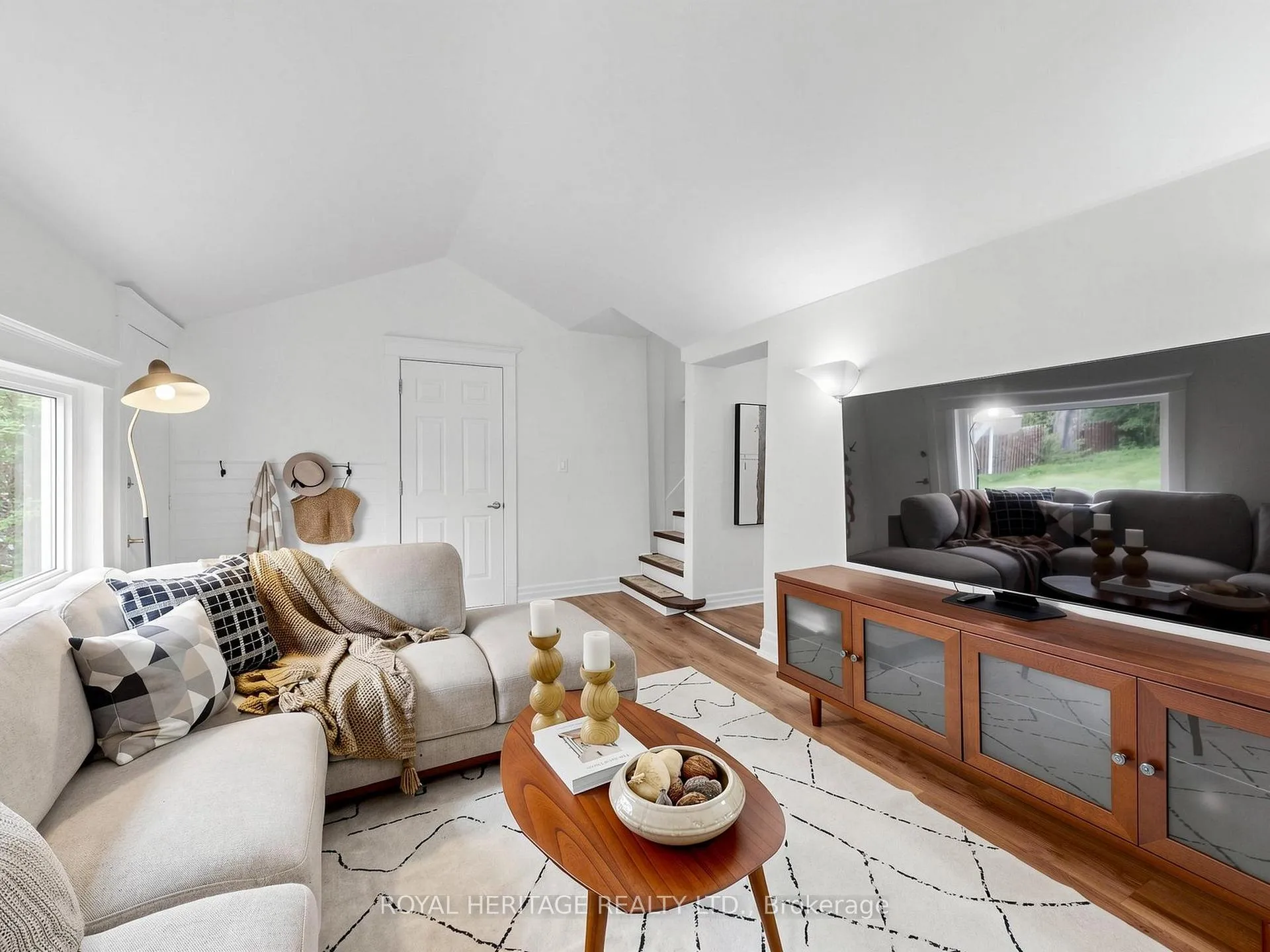 Photo 4 of 97 Scugog Street, Clarington, Bowmanville — HOMEH