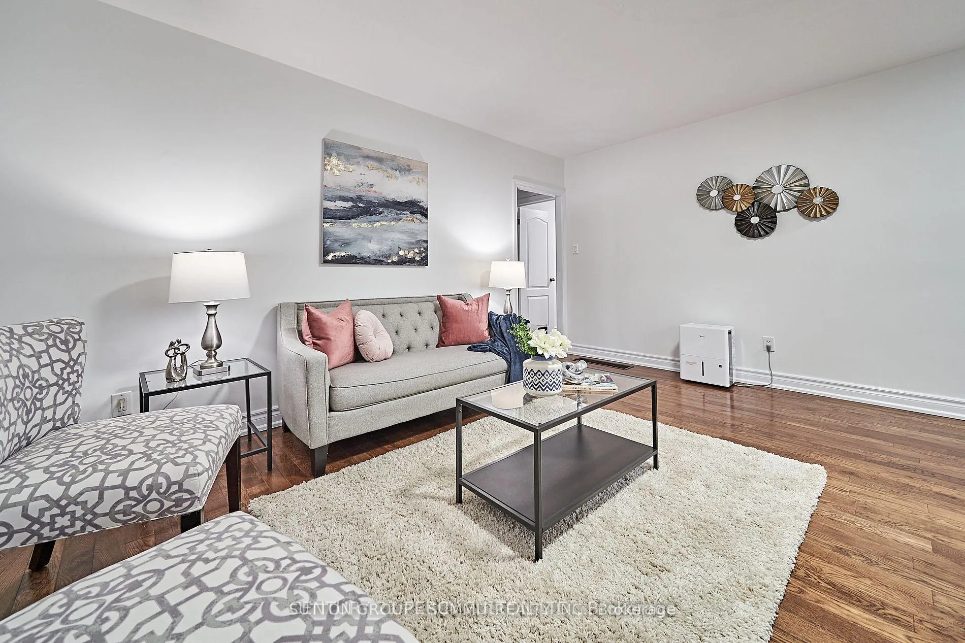 Photo 6 of Unit Main, 48 Tulloch Drive, Ajax, South East — HOMEH