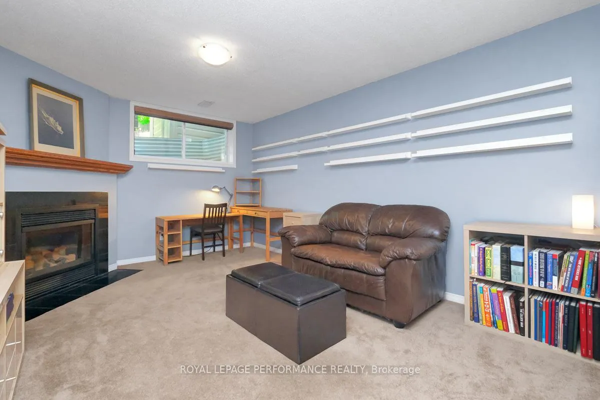 Photo 19 of 167 Duntroon Circle, Ottawa, Hunt Club Park/Greenboro — HOMEH