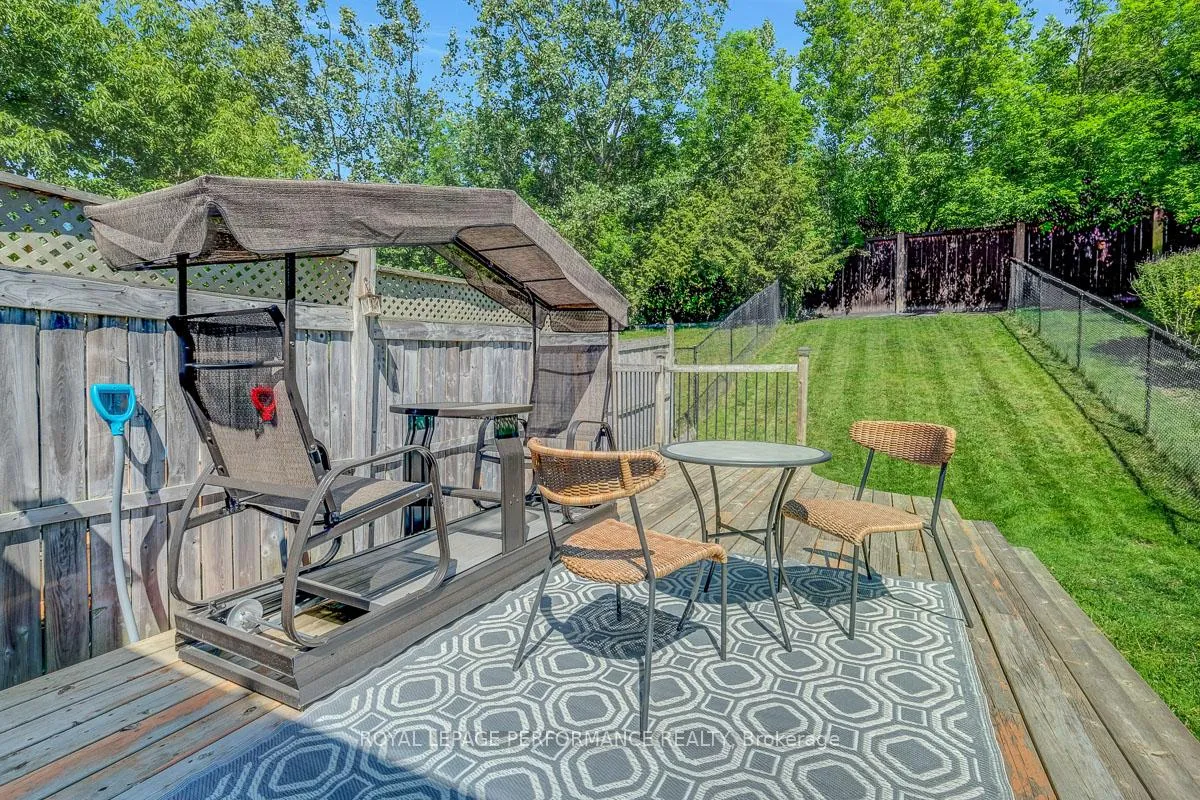 Photo 21 of 167 Duntroon Circle, Ottawa, Hunt Club Park/Greenboro — HOMEH