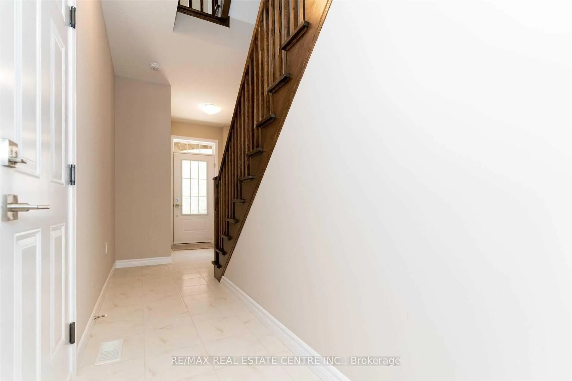 Photo 2 of Unit 17, 445 Ontario Street, Milton, Timberlea — HOMEH
