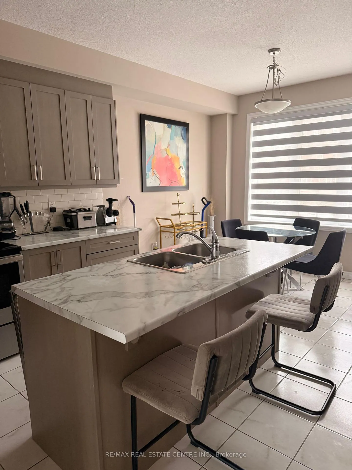 Photo 3 of Unit 17, 445 Ontario Street, Milton, Timberlea — HOMEH