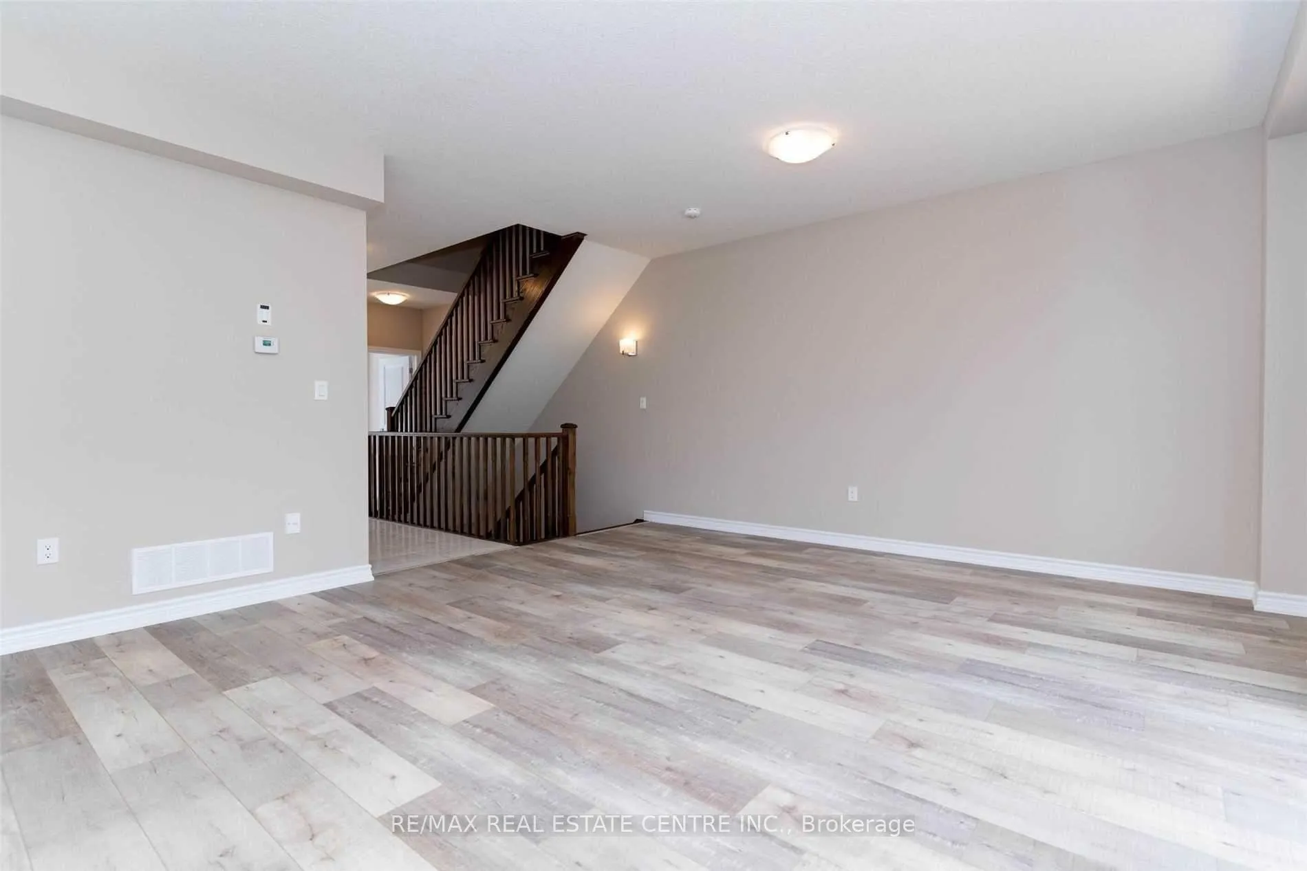 Photo 9 of Unit 17, 445 Ontario Street, Milton, Timberlea — HOMEH