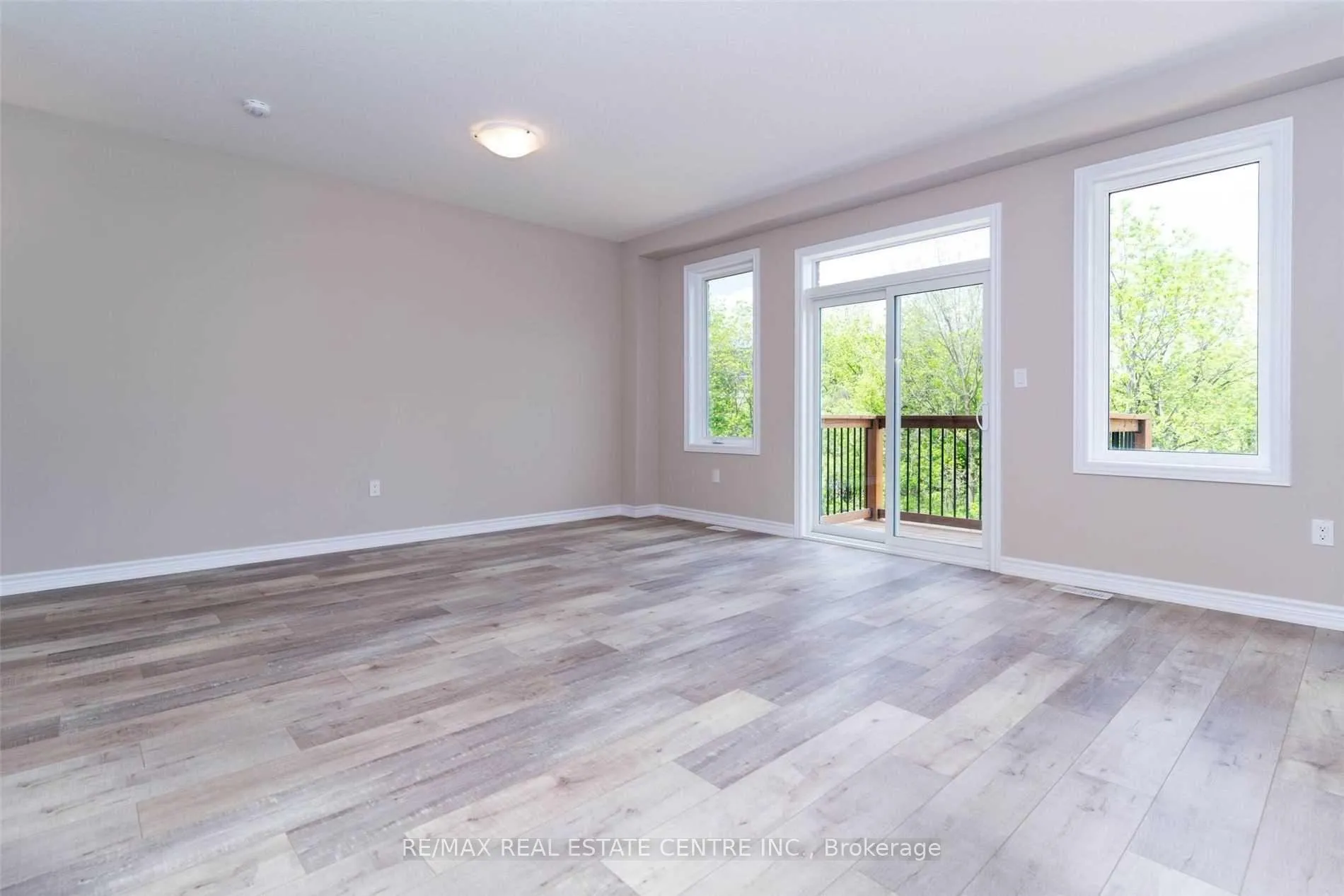 Photo 10 of Unit 17, 445 Ontario Street, Milton, Timberlea — HOMEH