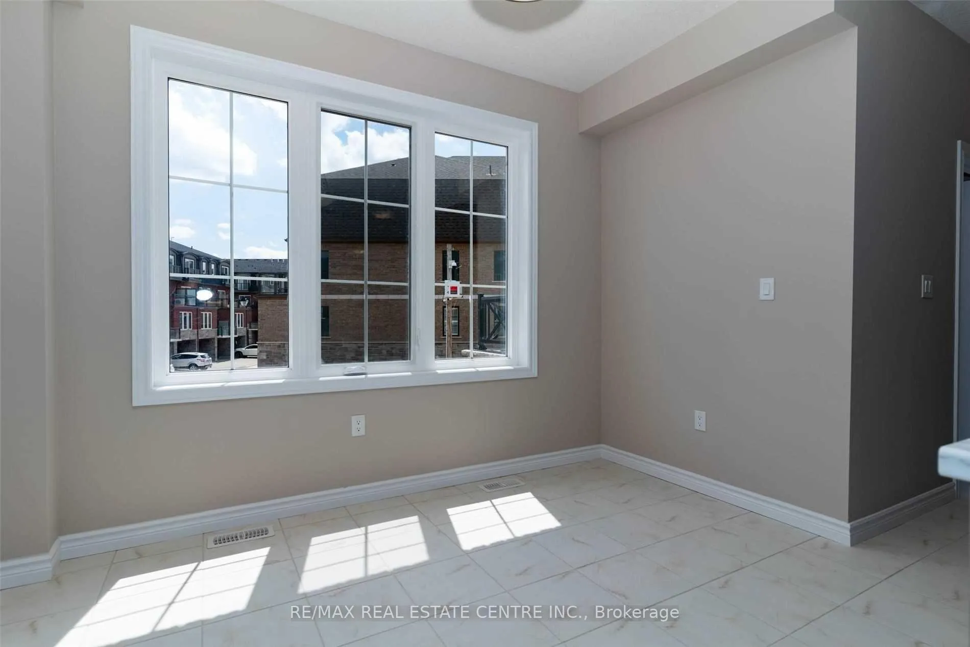 Photo 12 of Unit 17, 445 Ontario Street, Milton, Timberlea — HOMEH