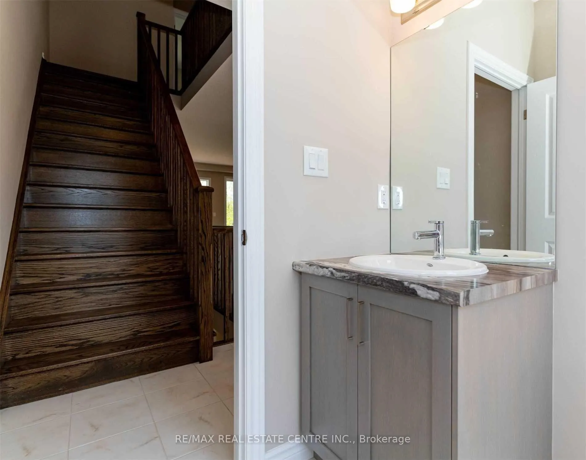 Photo 13 of Unit 17, 445 Ontario Street, Milton, Timberlea — HOMEH