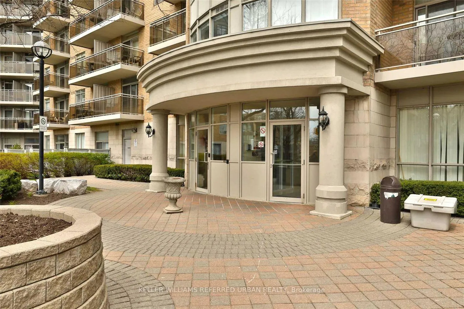 Photo 2 of Unit 813, 650 Lawrence Avenue W, Toronto, Englemount-Lawrence — HOMEH