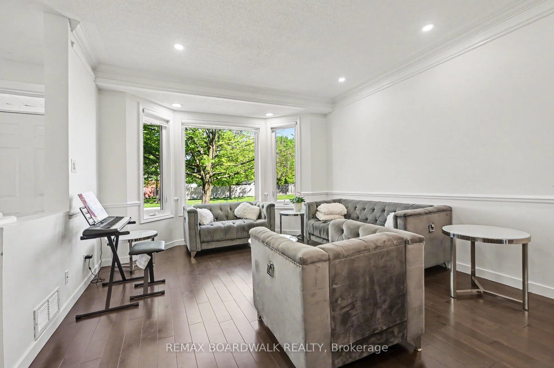 Photo 11 of 6072 Longleaf Drive, Ottawa, Chapel Hill South - Orleans Village — HOMEH