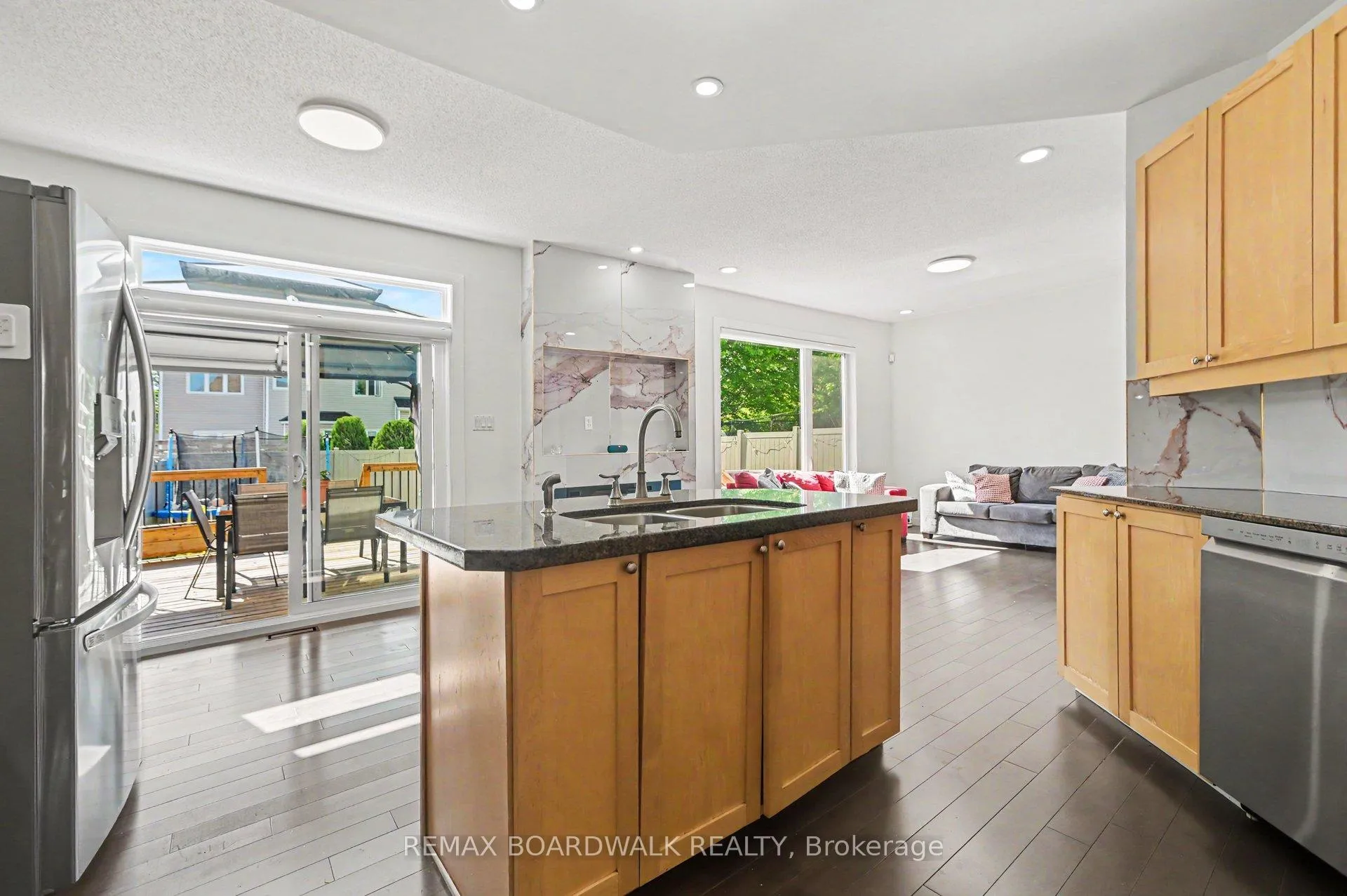 Photo 12 of 6072 Longleaf Drive, Ottawa, Chapel Hill South - Orleans Village — HOMEH