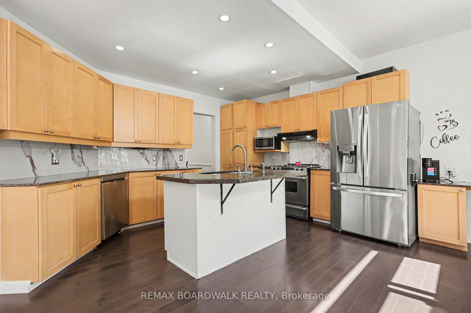 Photo 13 of 6072 Longleaf Drive, Ottawa, Chapel Hill South - Orleans Village — HOMEH