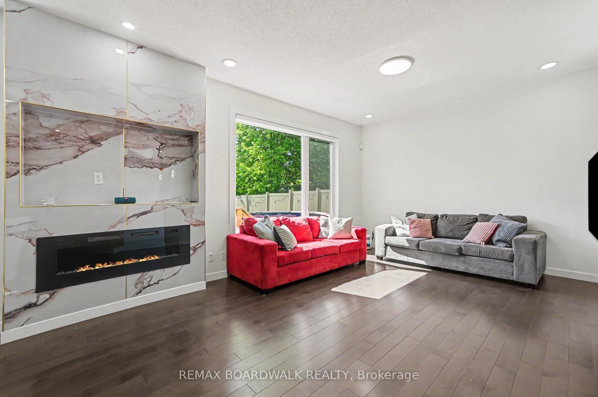 Photo 15 of 6072 Longleaf Drive, Ottawa, Chapel Hill South - Orleans Village — HOMEH