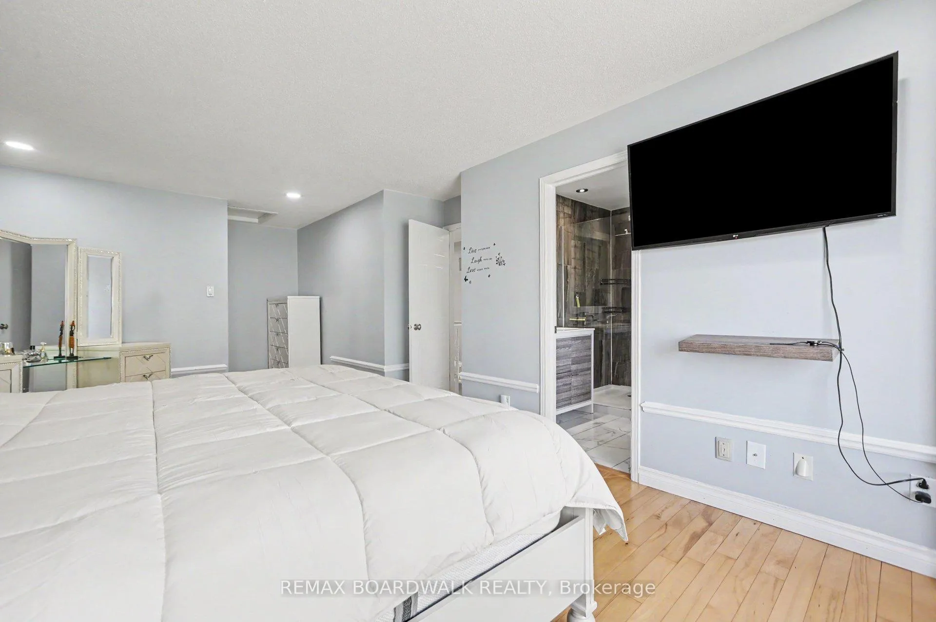 Photo 22 of 6072 Longleaf Drive, Ottawa, Chapel Hill South - Orleans Village — HOMEH