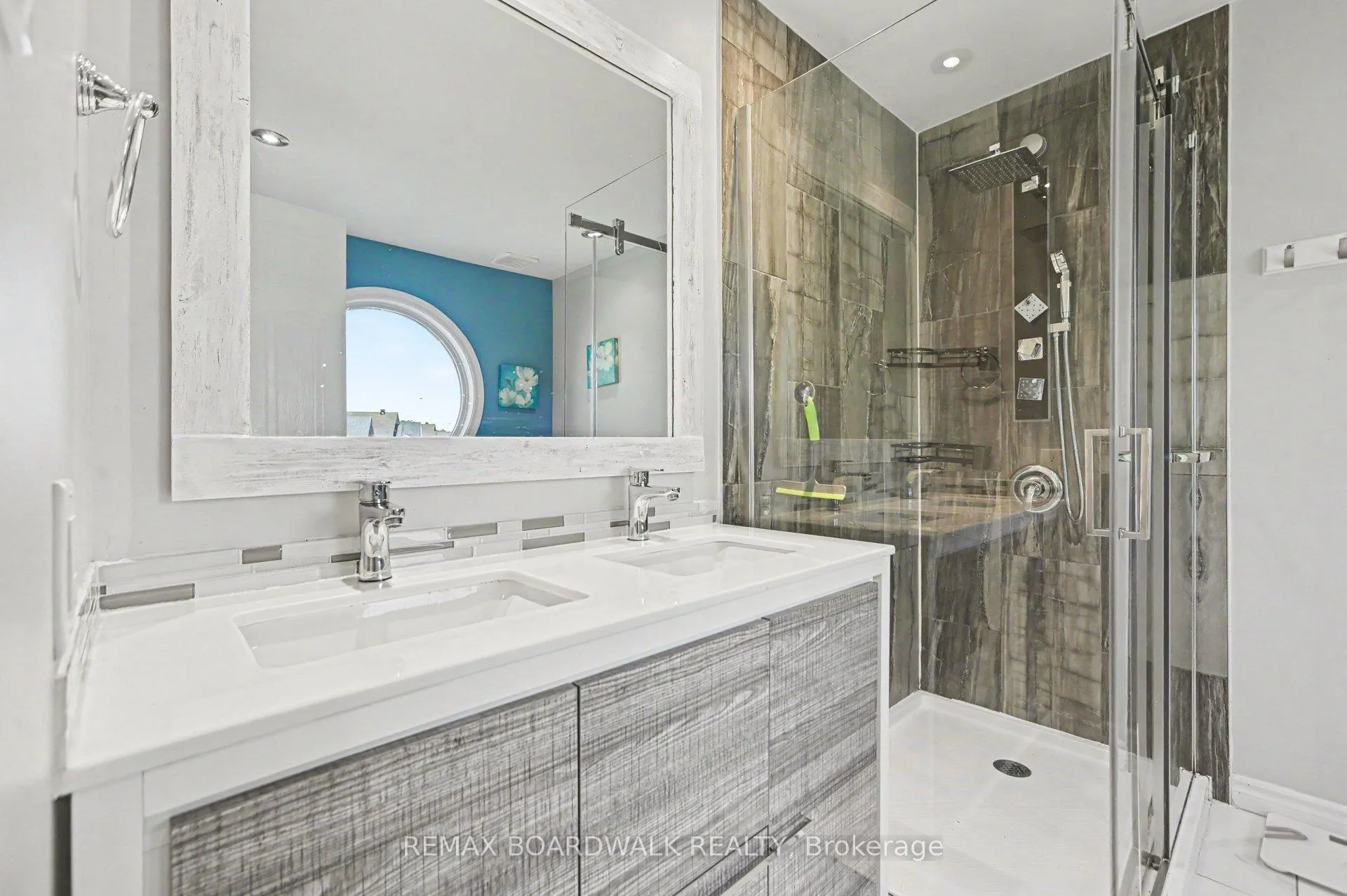 Photo 23 of 6072 Longleaf Drive, Ottawa, Chapel Hill South - Orleans Village — HOMEH