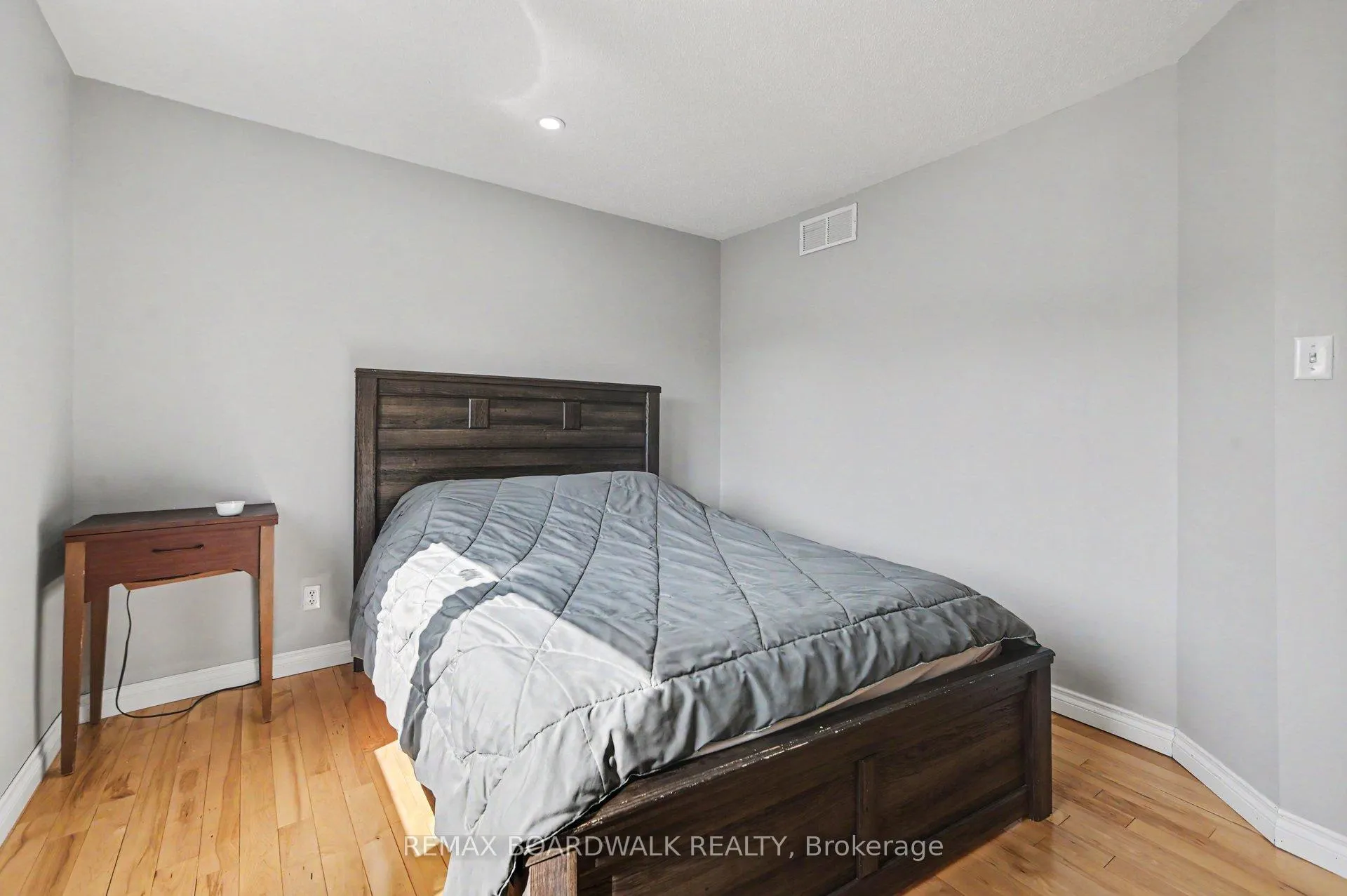 Photo 28 of 6072 Longleaf Drive, Ottawa, Chapel Hill South - Orleans Village — HOMEH