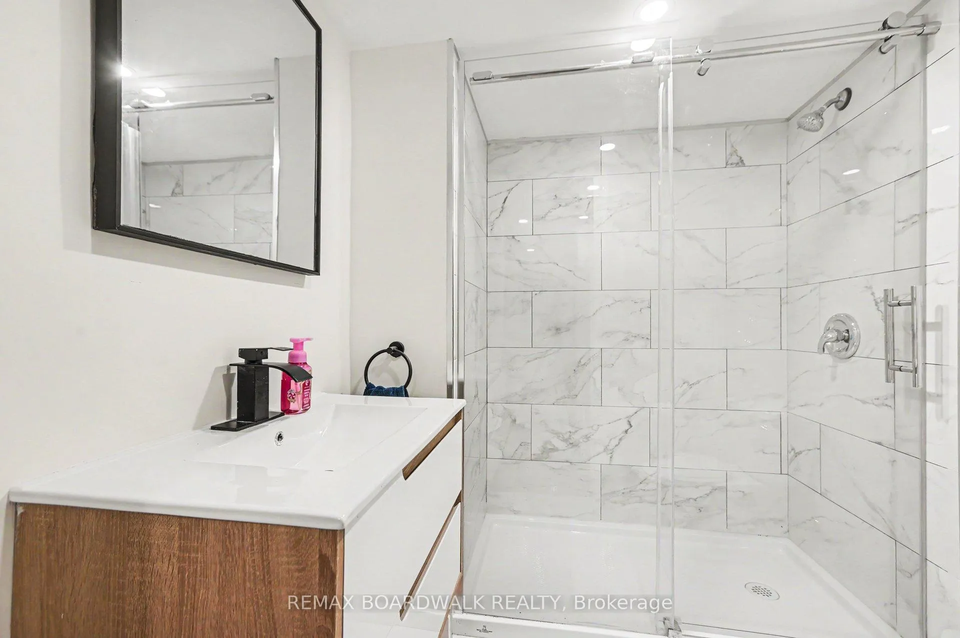 Photo 32 of 6072 Longleaf Drive, Ottawa, Chapel Hill South - Orleans Village — HOMEH