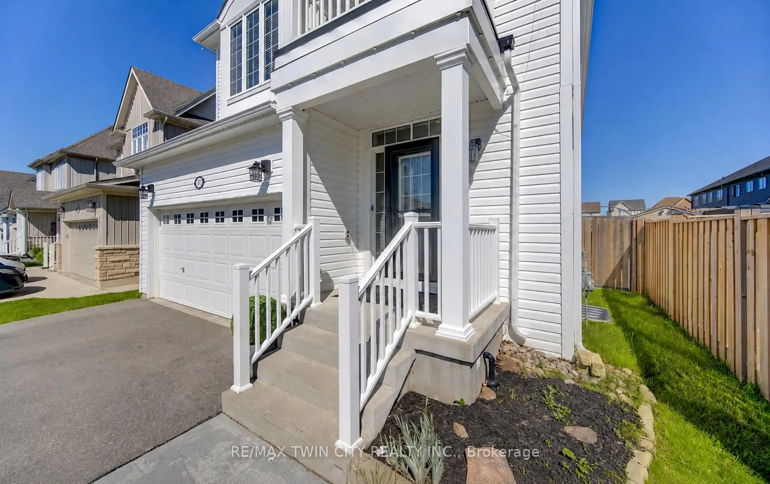 Photo 2 of 79 Ryan Street, Centre Wellington, Fergus — HOMEH