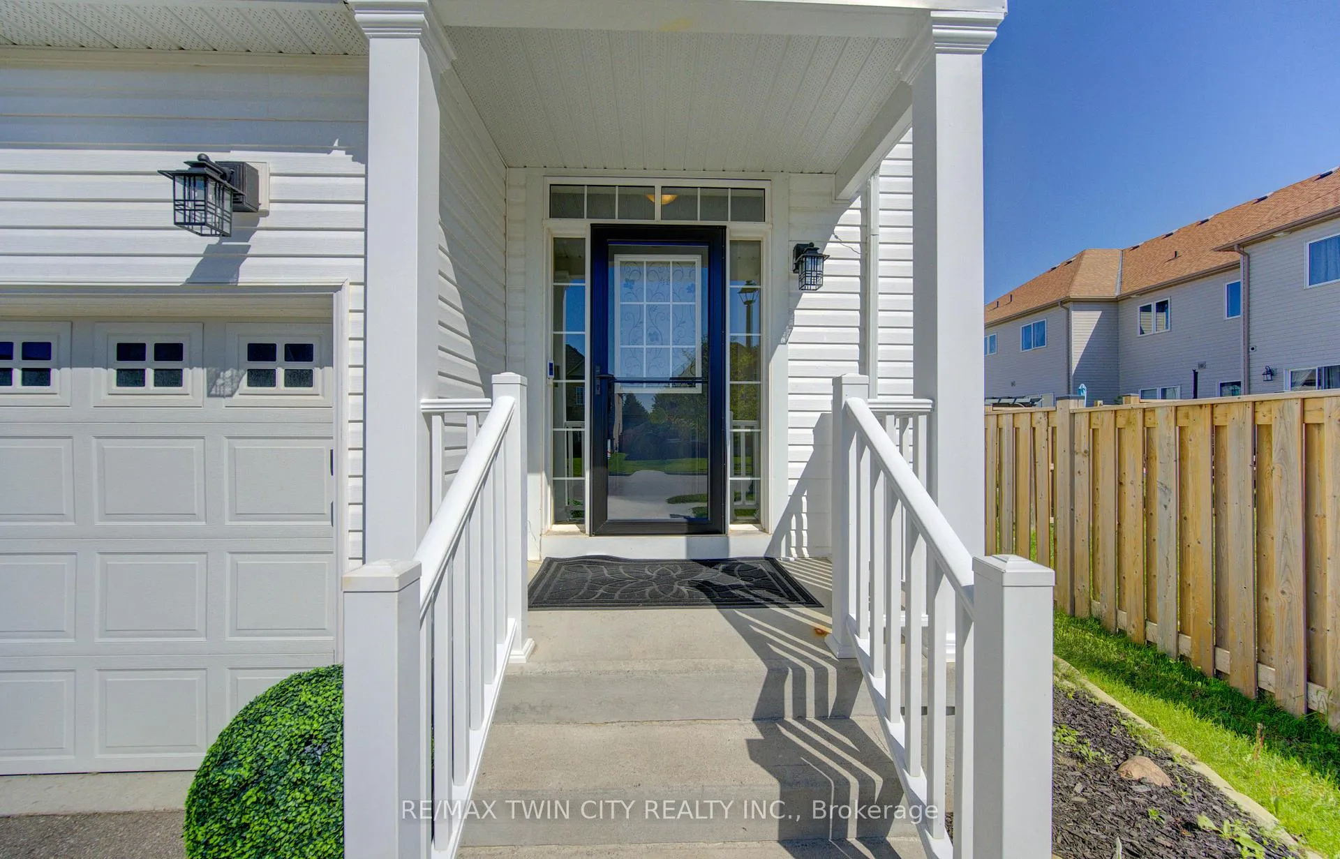 Photo 3 of 79 Ryan Street, Centre Wellington, Fergus — HOMEH