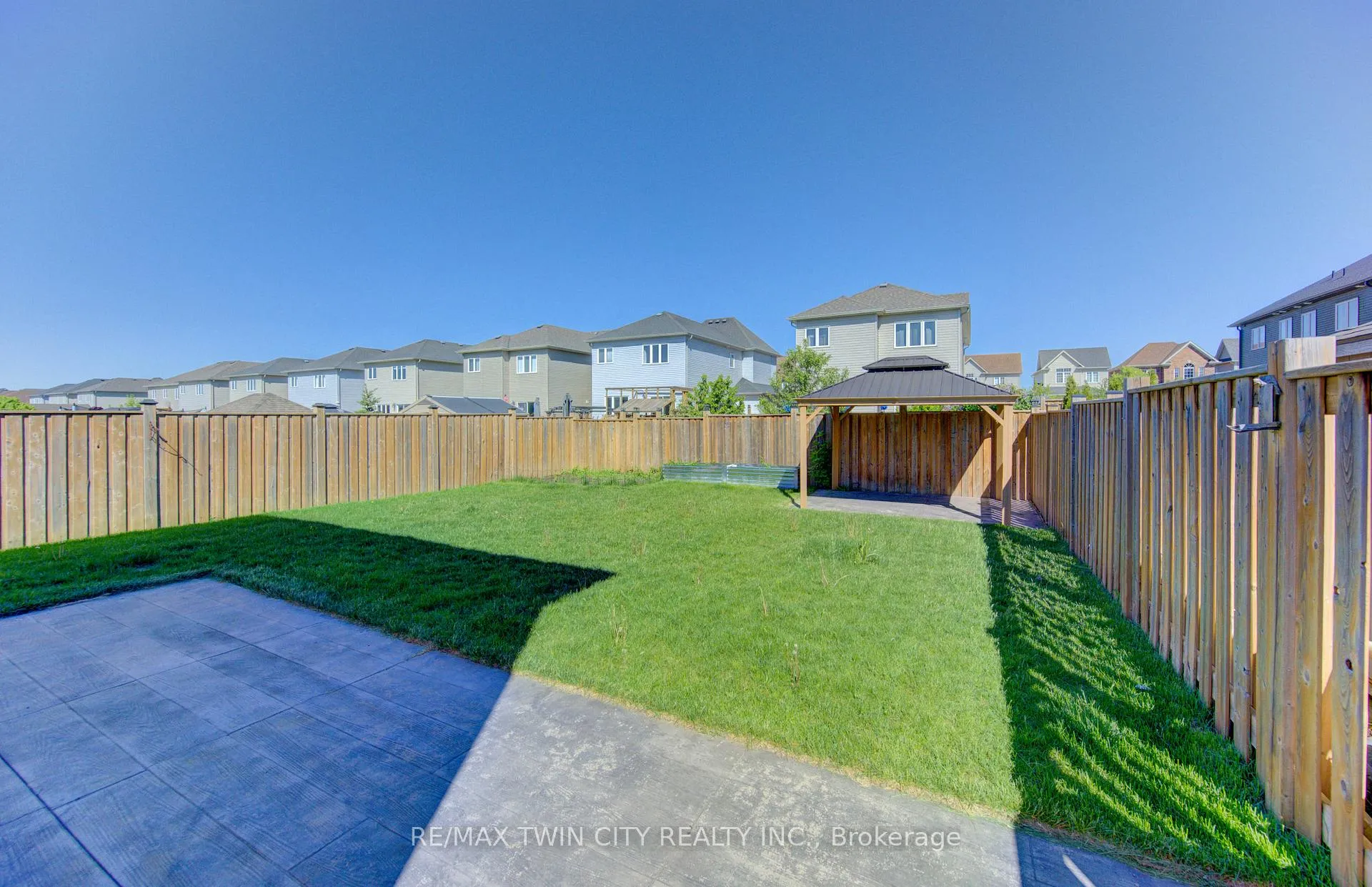 Photo 18 of 79 Ryan Street, Centre Wellington, Fergus — HOMEH