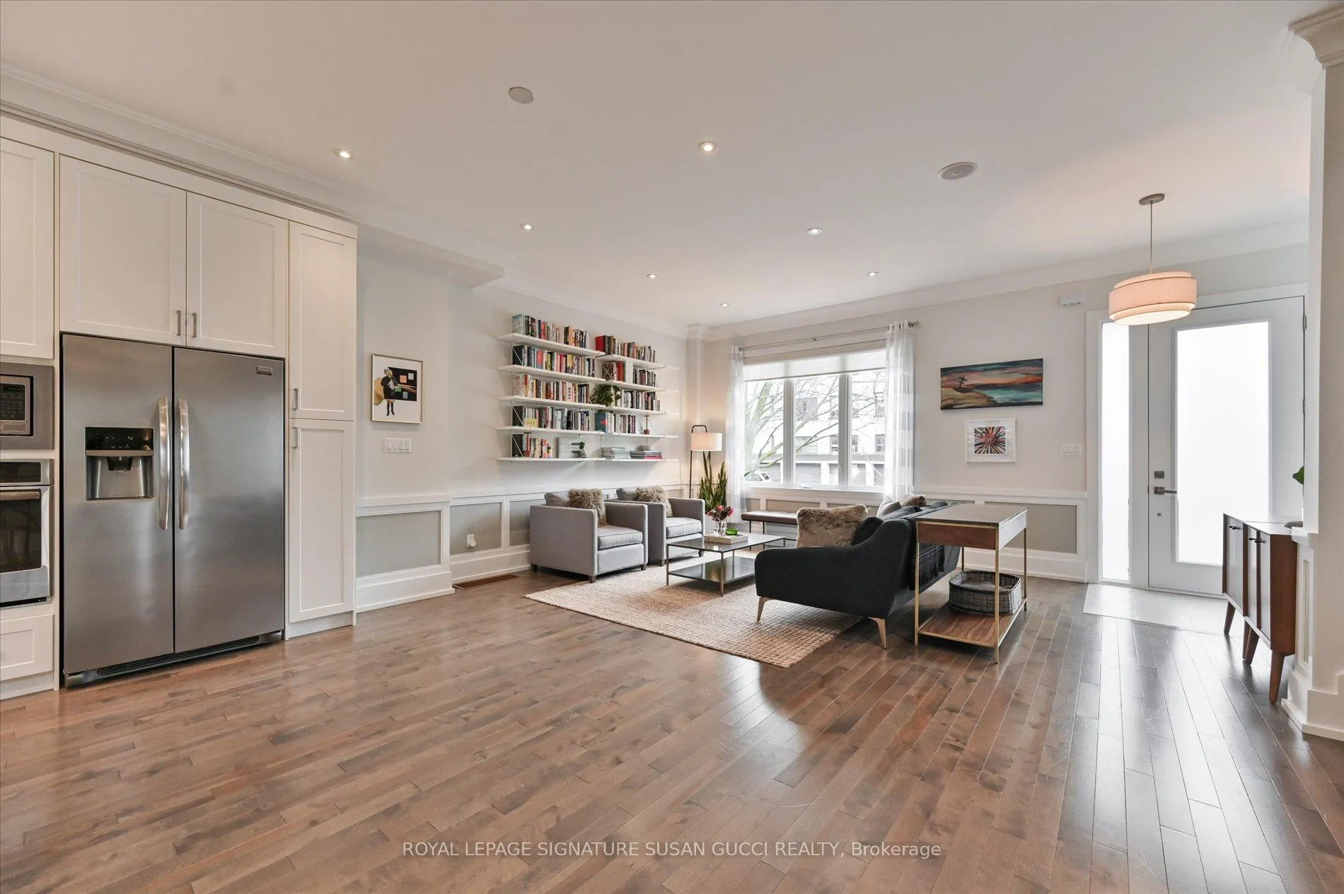 Photo 5 of 20 Warvet Crescent, Toronto, O'Connor-Parkview — HOMEH