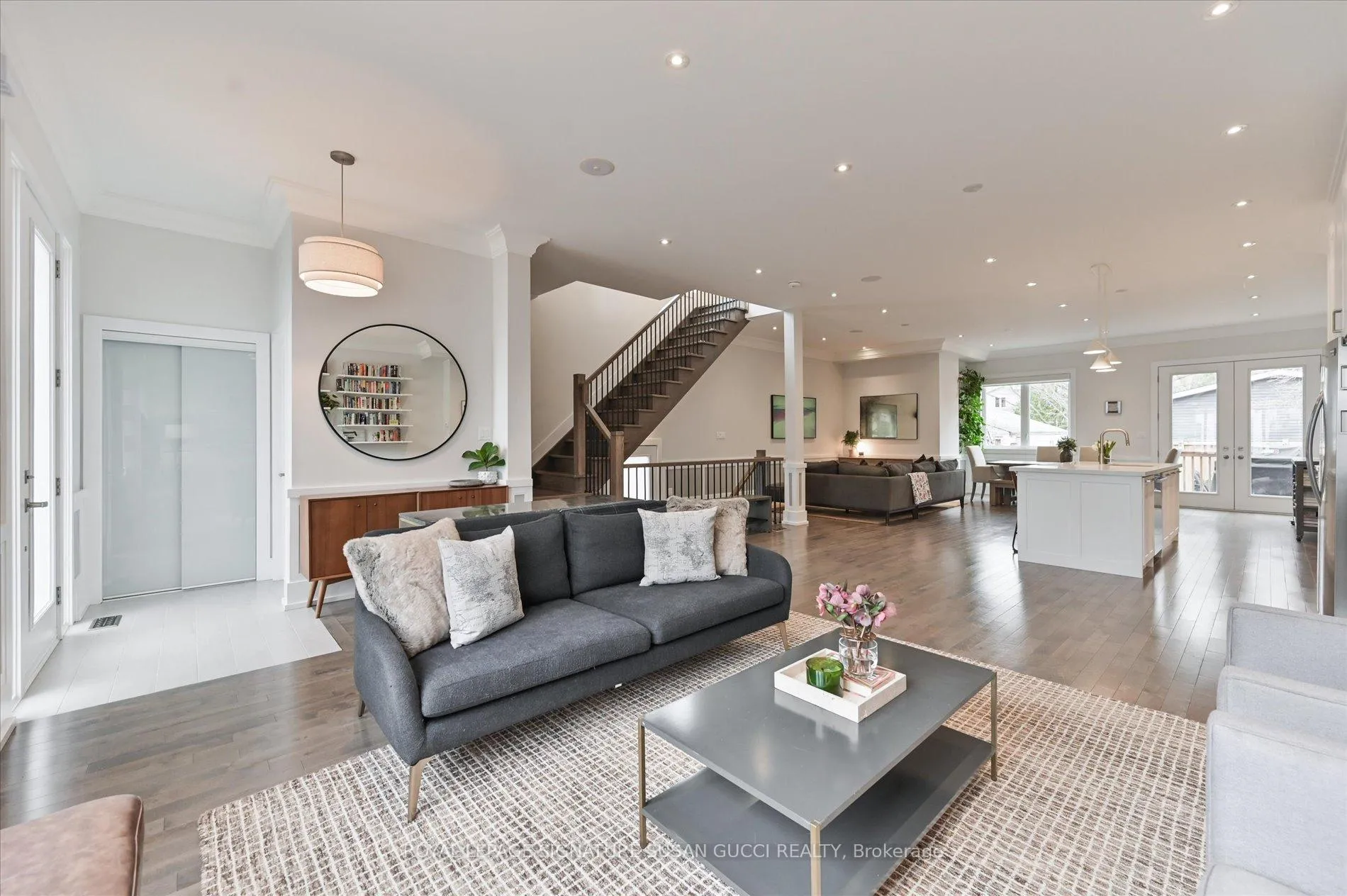 Photo 6 of 20 Warvet Crescent, Toronto, O'Connor-Parkview — HOMEH