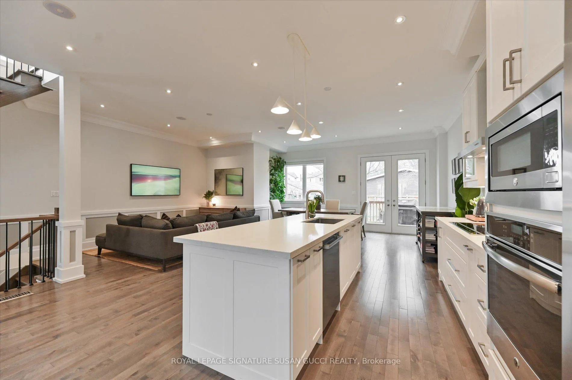 Photo 8 of 20 Warvet Crescent, Toronto, O'Connor-Parkview — HOMEH