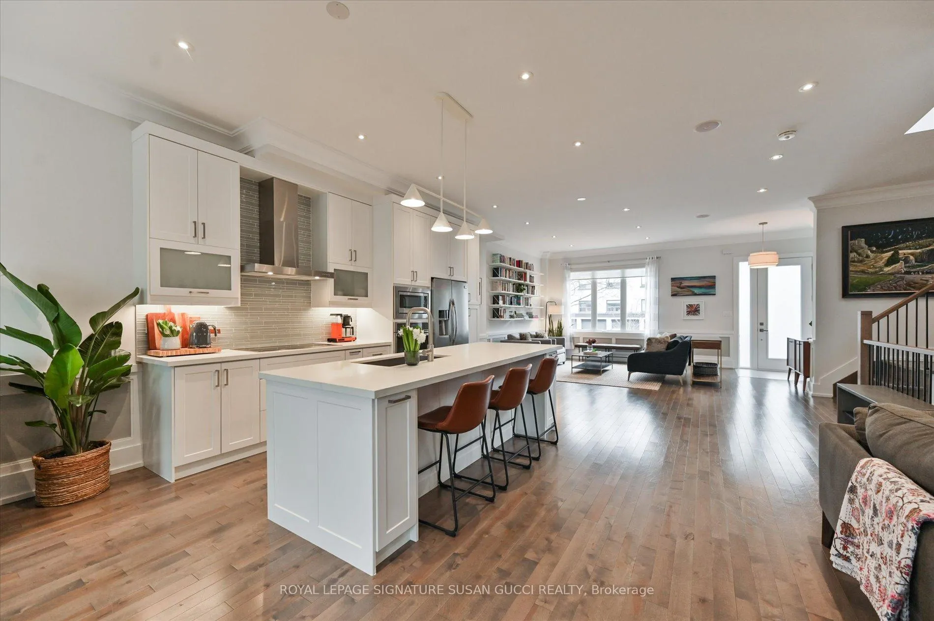 Photo 9 of 20 Warvet Crescent, Toronto, O'Connor-Parkview — HOMEH
