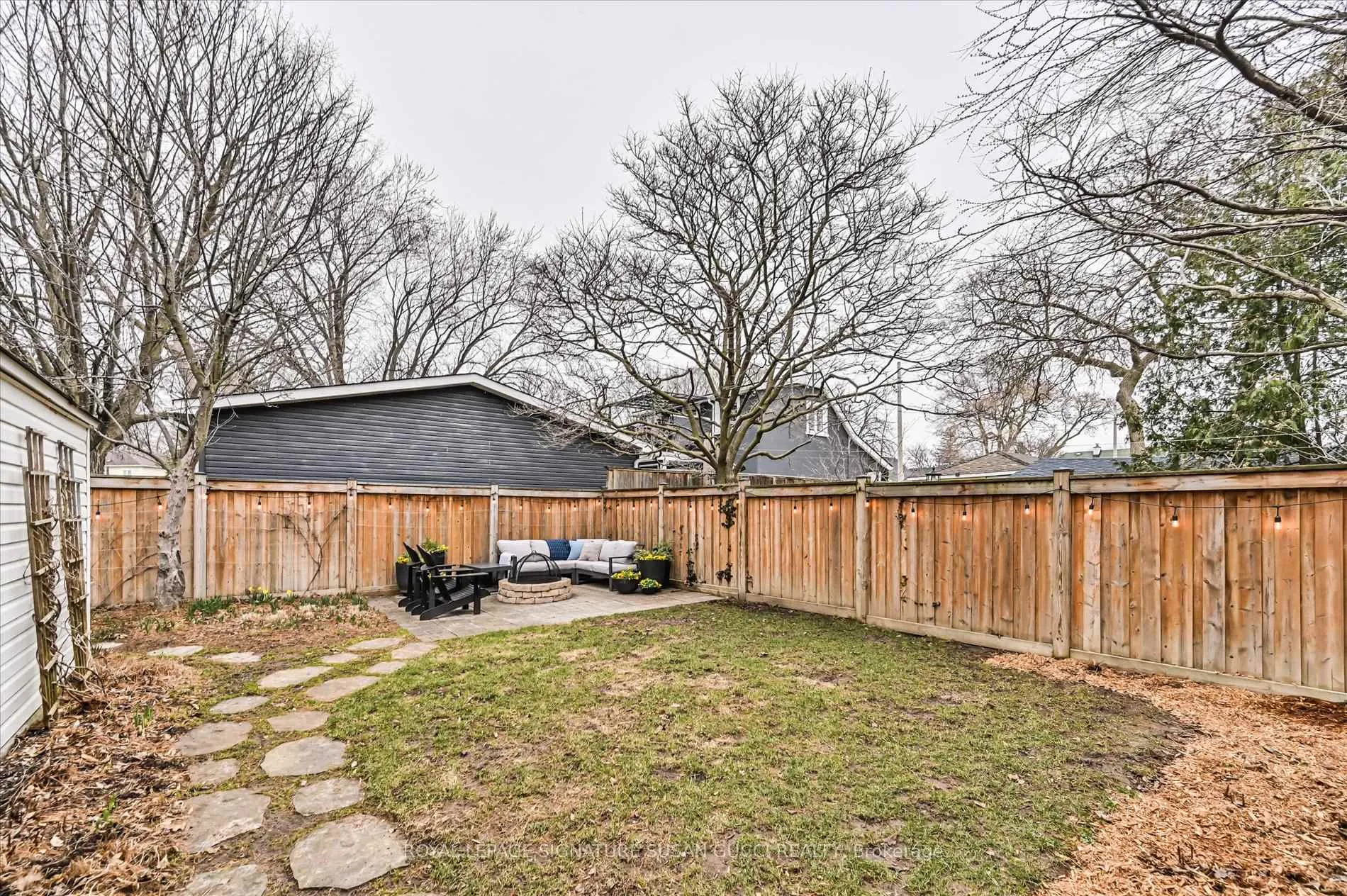 Photo 45 of 20 Warvet Crescent, Toronto, O'Connor-Parkview — HOMEH