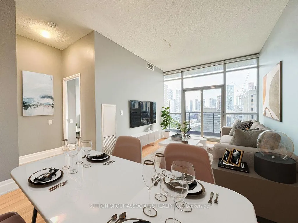 Photo 4 of Unit 1909, 21 Carlton Street, Toronto, Church-Yonge Corridor — HOMEH