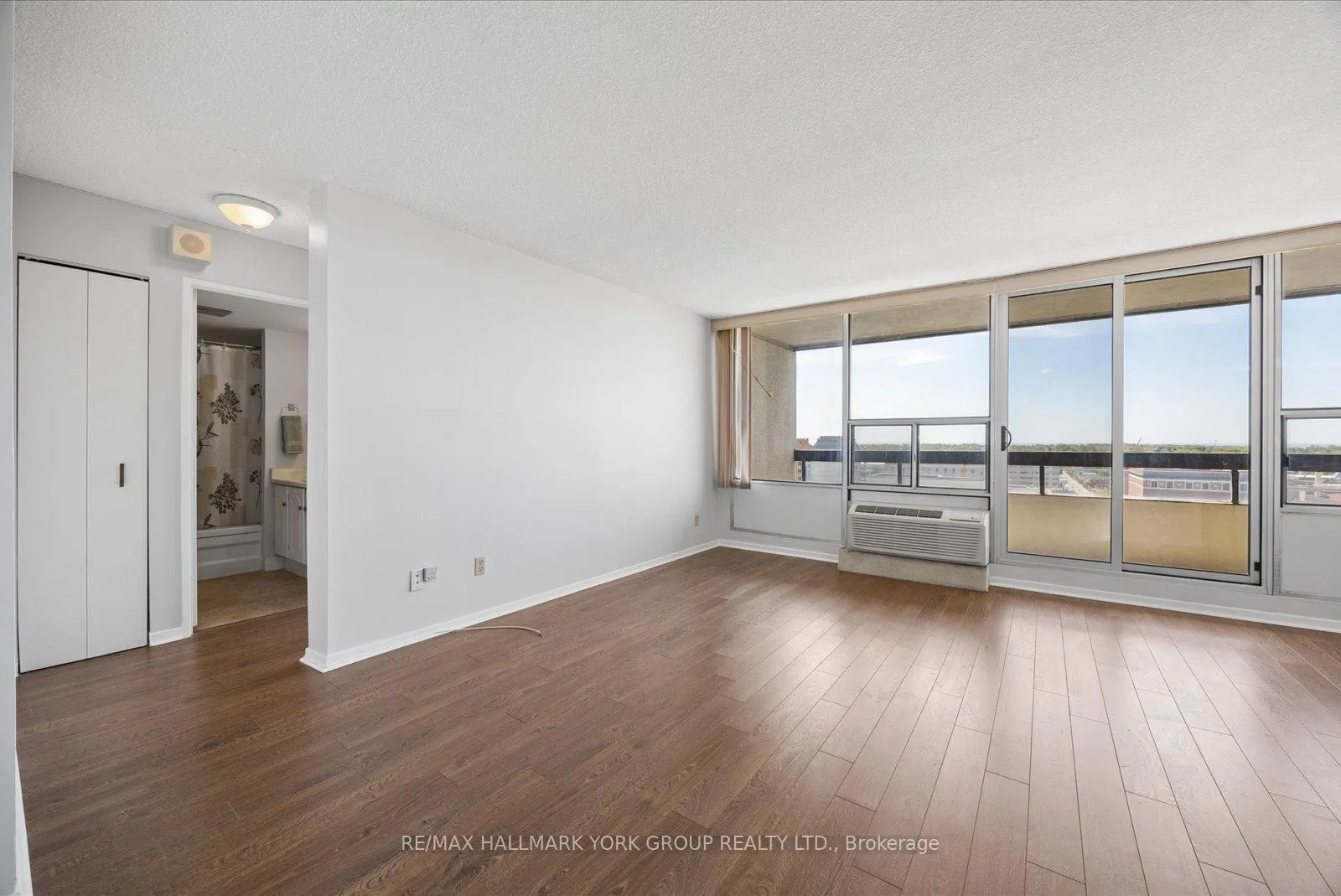 Photo 5 of Unit 1016, 55 William Street E, Oshawa, O'Neill — HOMEH