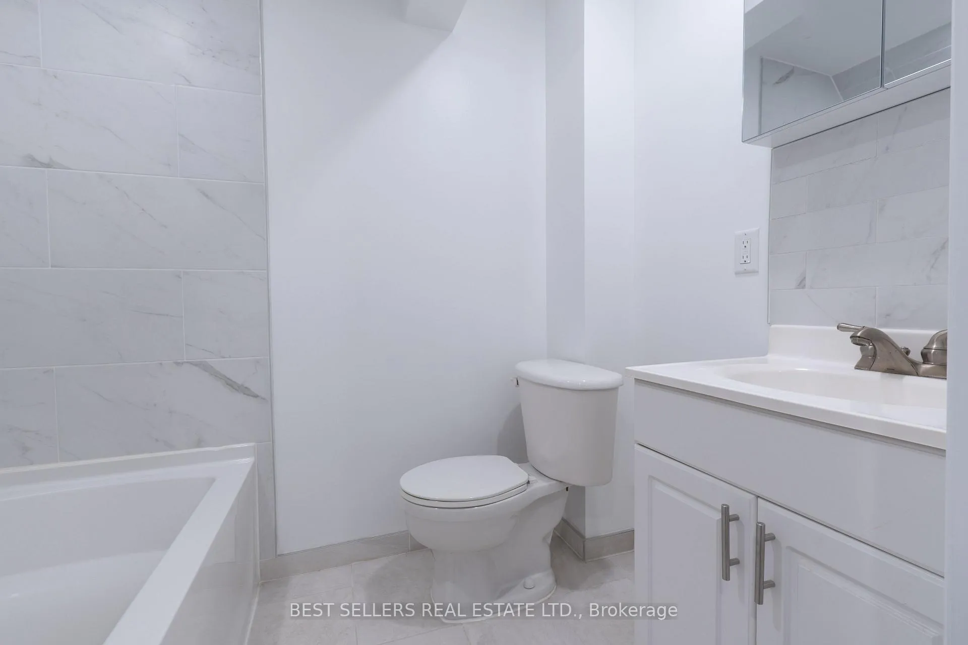 Photo 10 of 9 Herkley Drive, Brampton, Madoc — HOMEH