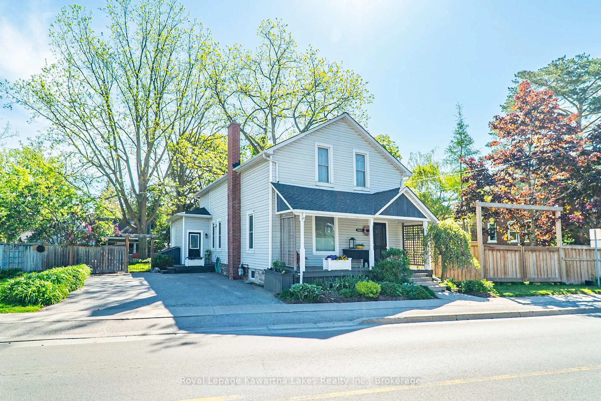 Photo 2 of 15475 Simcoe Street, Scugog, Port Perry — HOMEH