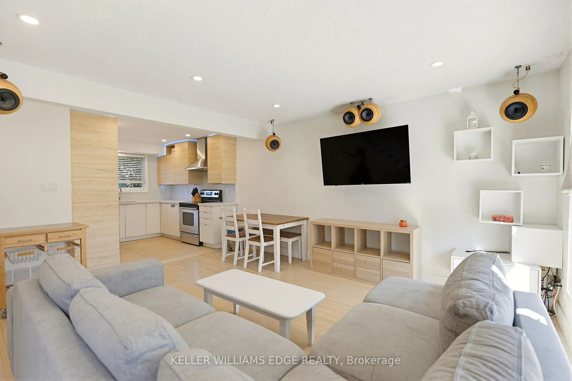 Photo 7 of Unit 7, 161 Berkindale Drive, Hamilton, Riverdale — HOMEH