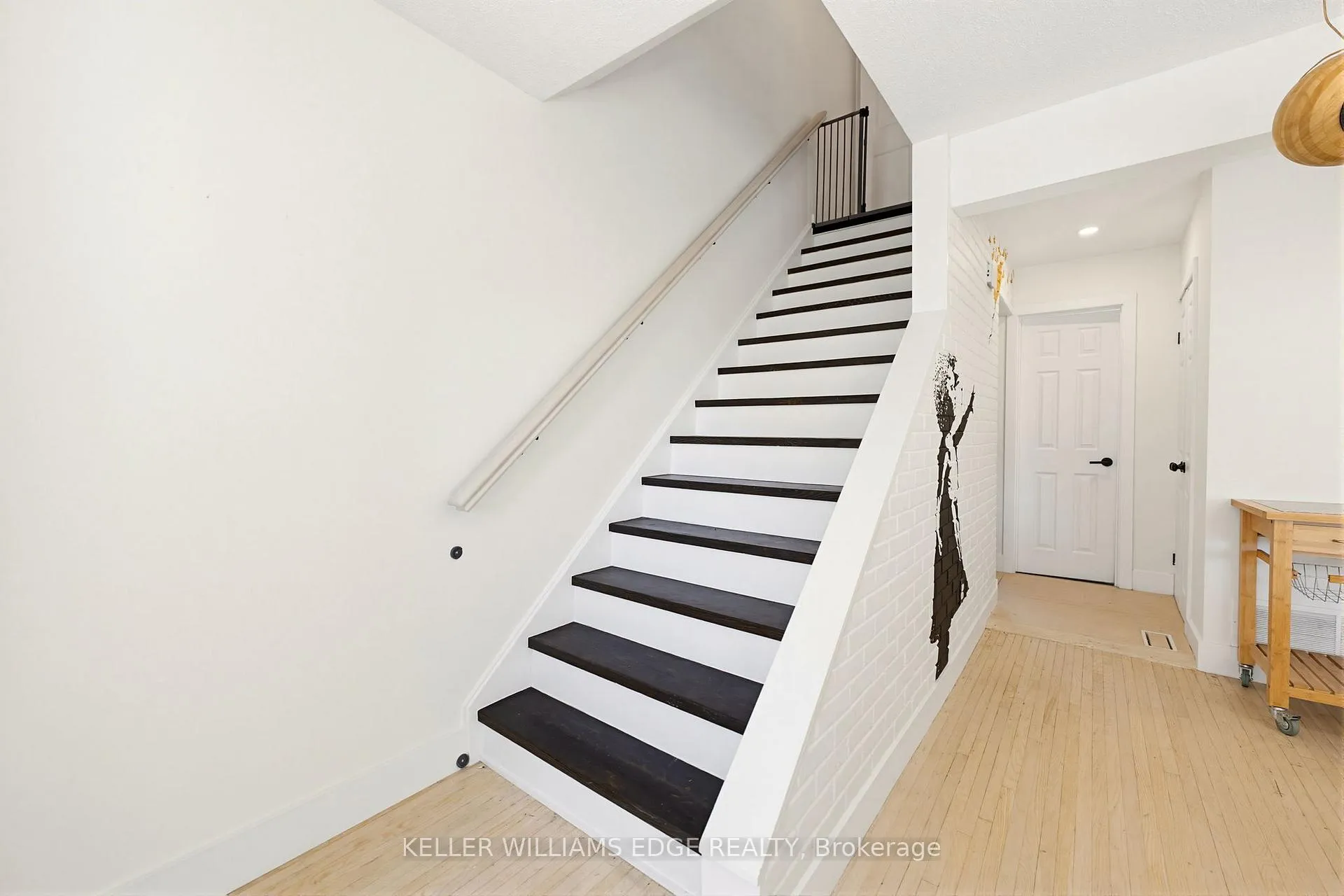Photo 12 of Unit 7, 161 Berkindale Drive, Hamilton, Riverdale — HOMEH