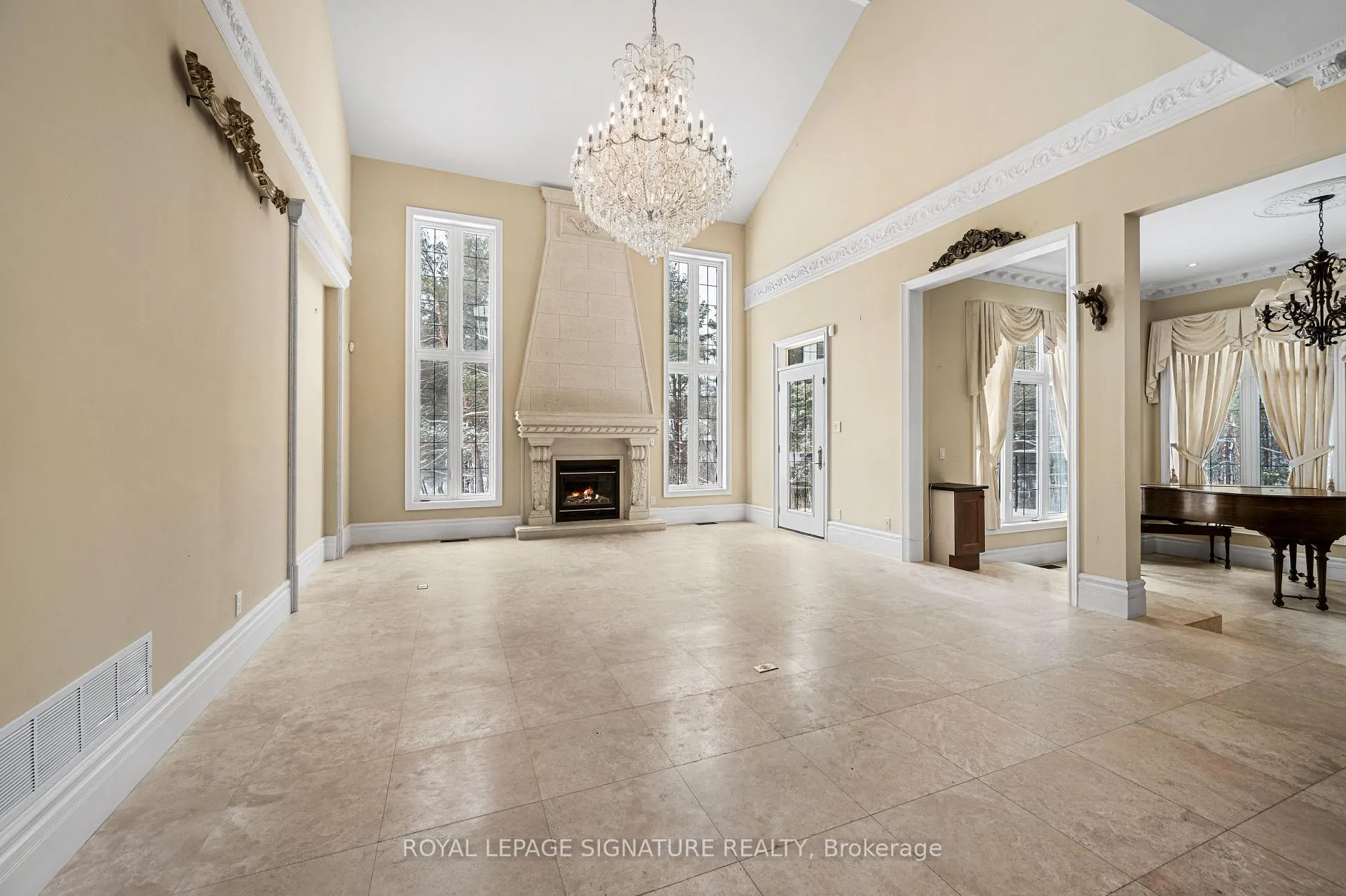 Photo 4 of 8 Elia Drive, Whitchurch-Stouffville, Rural Whitchurch-Stouffville — HOMEH
