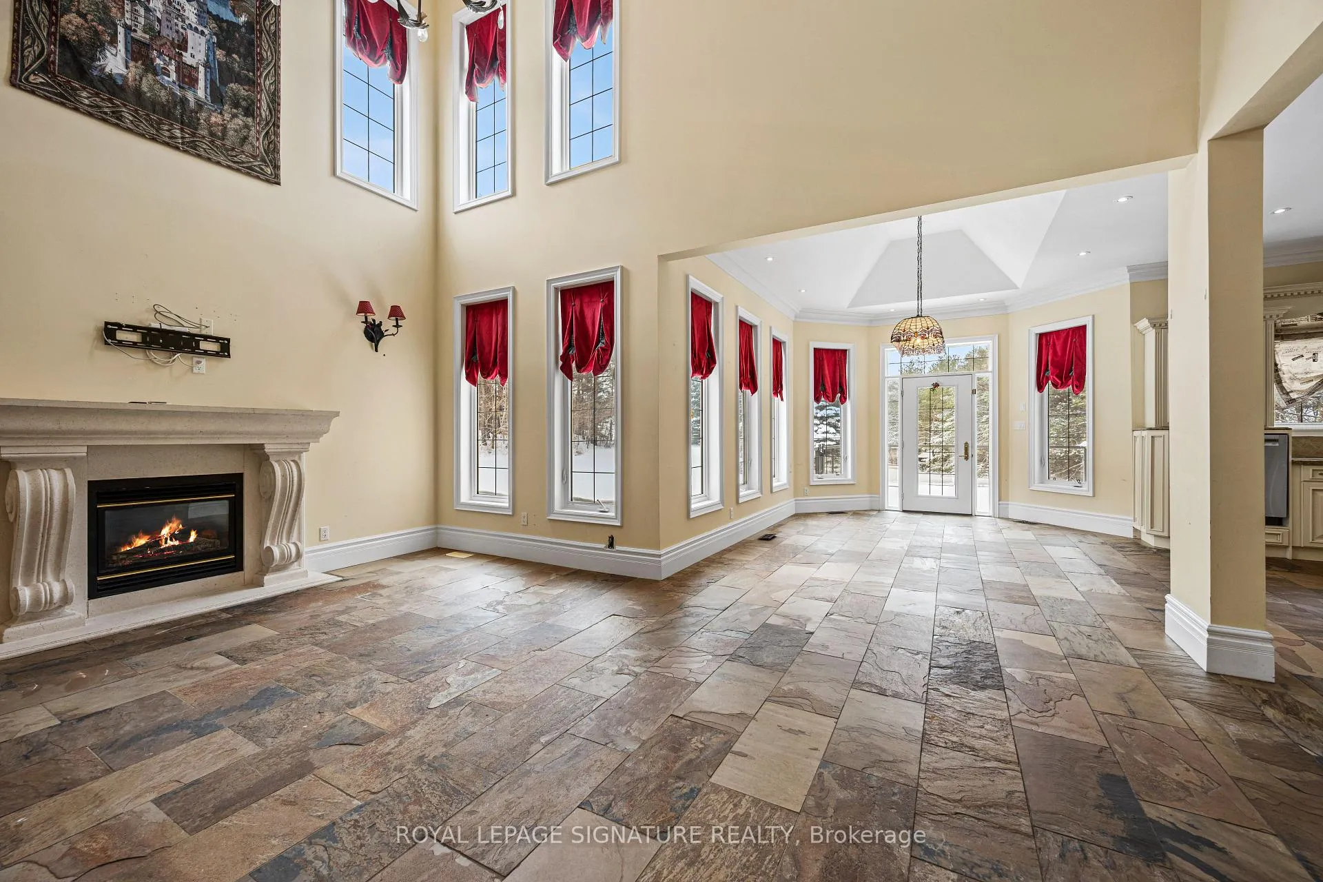 Photo 10 of 8 Elia Drive, Whitchurch-Stouffville, Rural Whitchurch-Stouffville — HOMEH