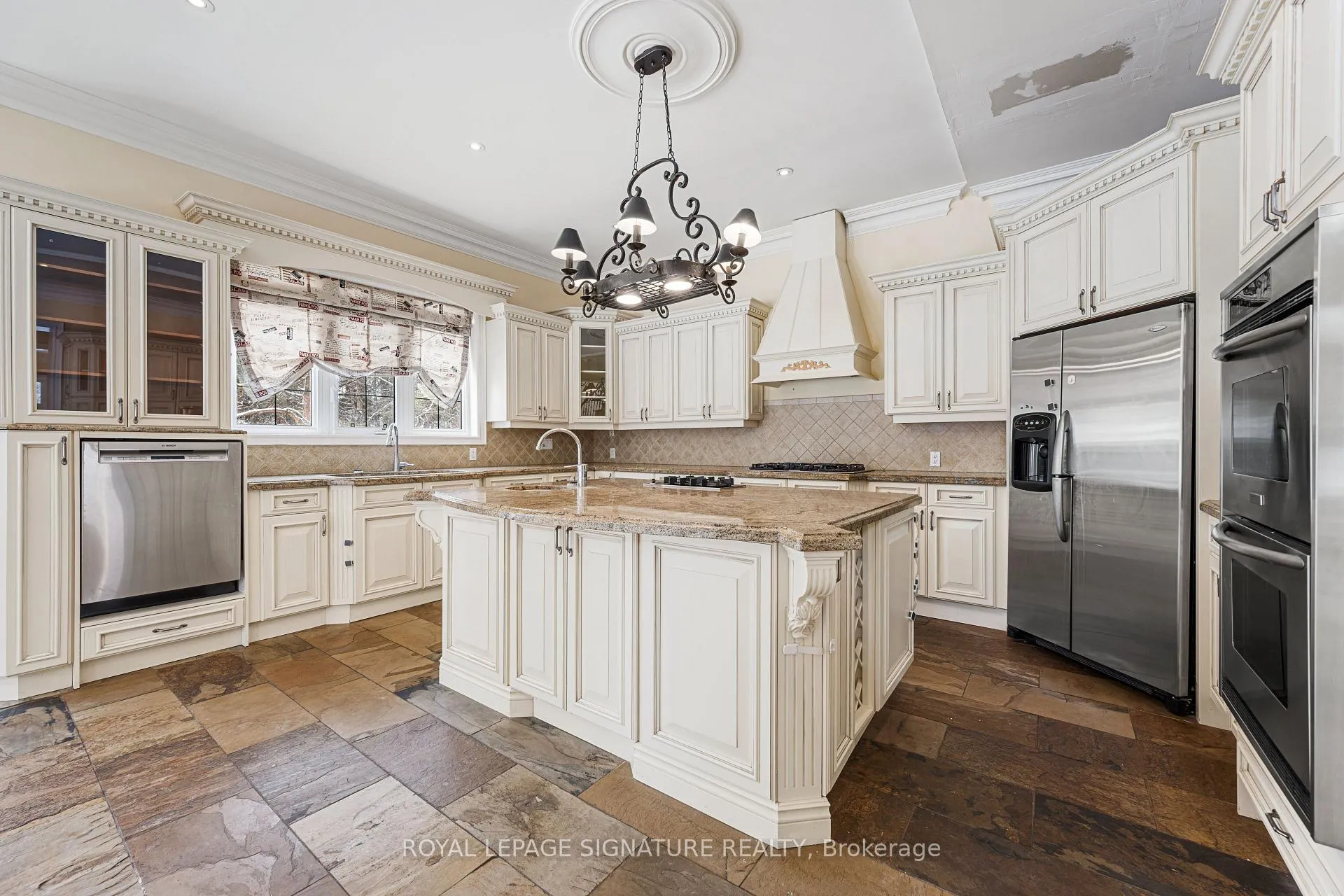 Photo 12 of 8 Elia Drive, Whitchurch-Stouffville, Rural Whitchurch-Stouffville — HOMEH