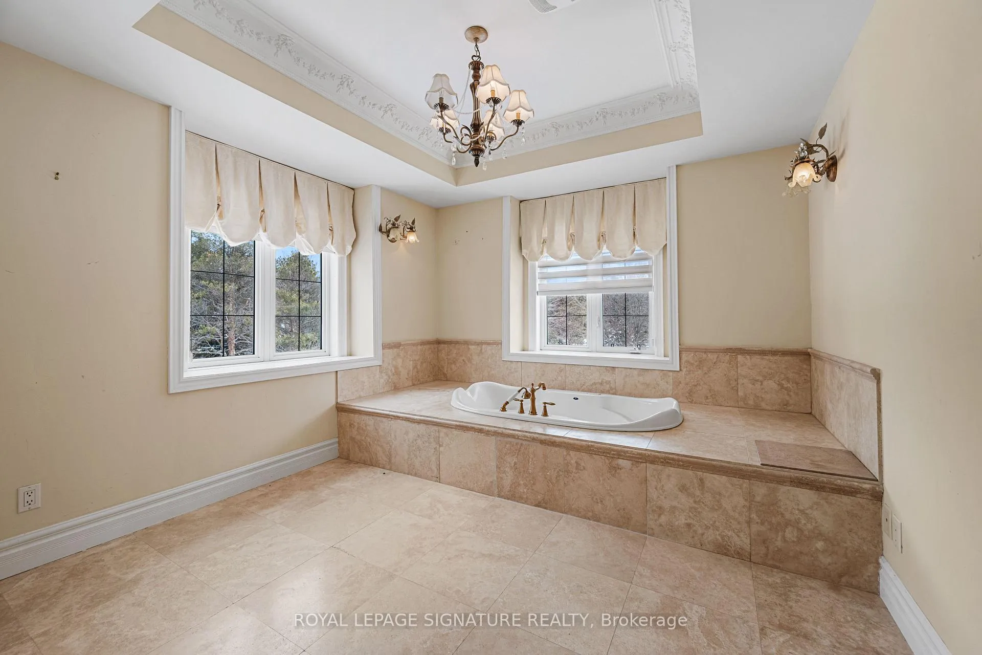 Photo 20 of 8 Elia Drive, Whitchurch-Stouffville, Rural Whitchurch-Stouffville — HOMEH
