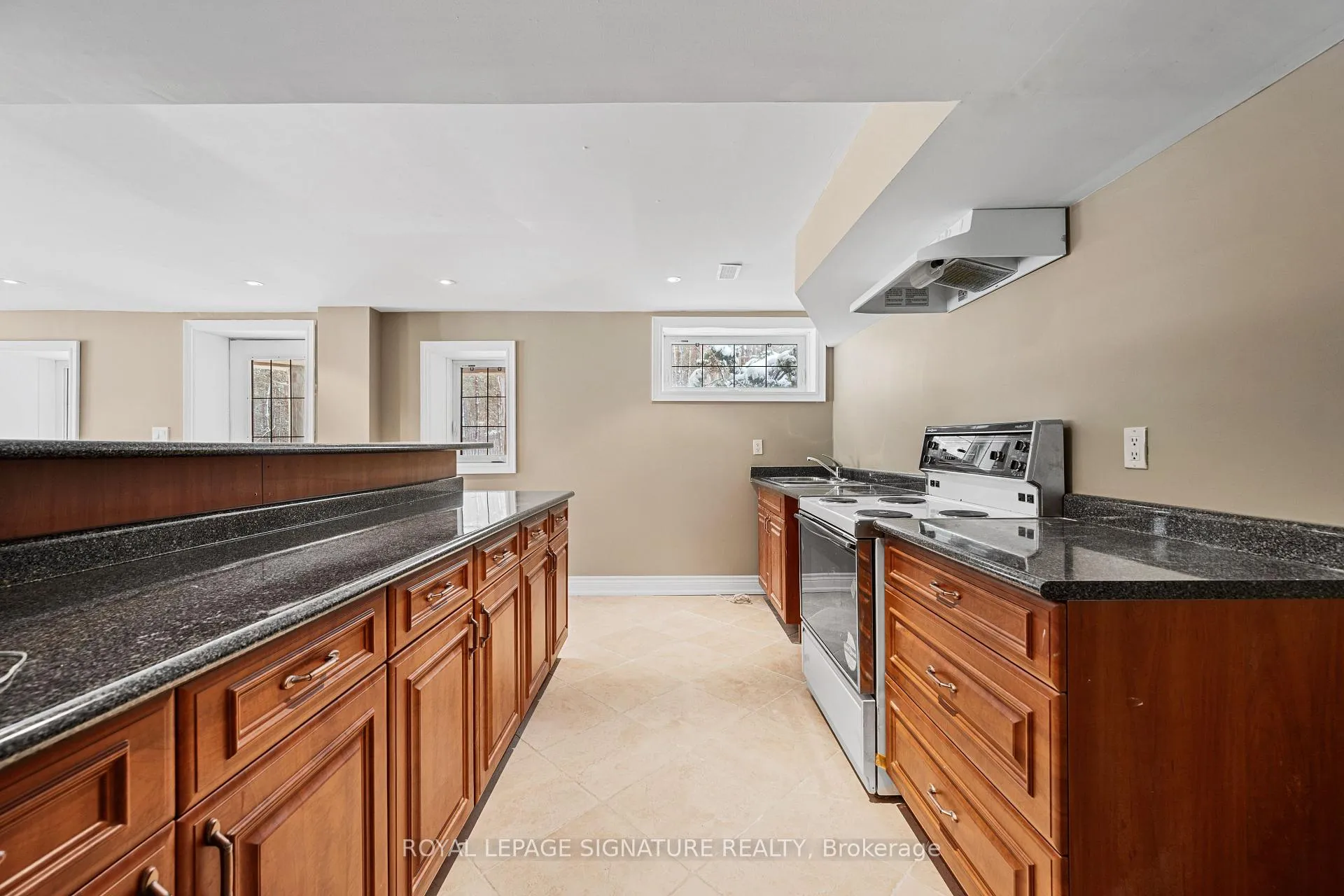 Photo 33 of 8 Elia Drive, Whitchurch-Stouffville, Rural Whitchurch-Stouffville — HOMEH