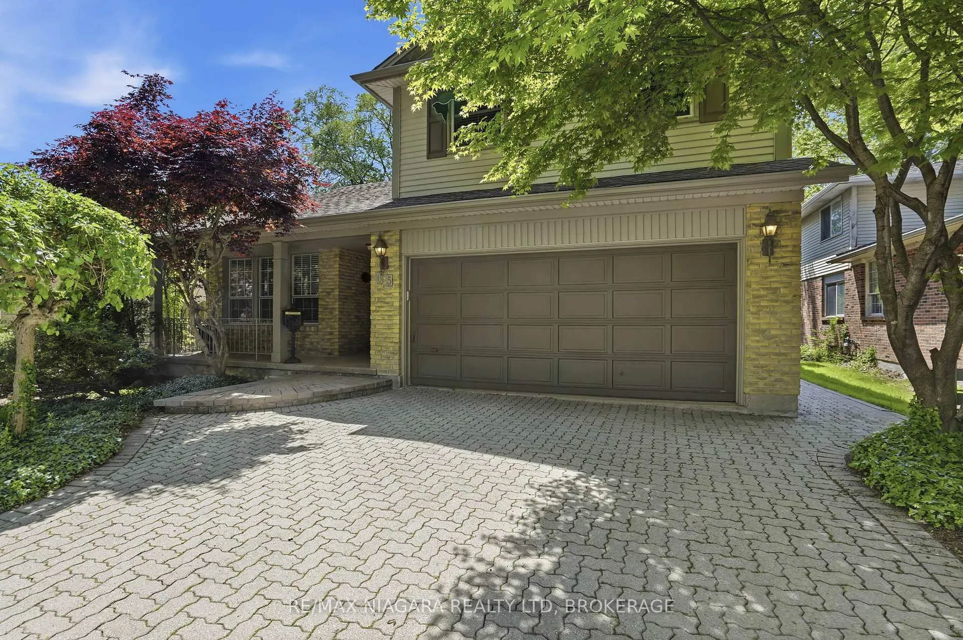 Photo 2 of 65 October Drive, St. Catharines, Lakeshore — HOMEH