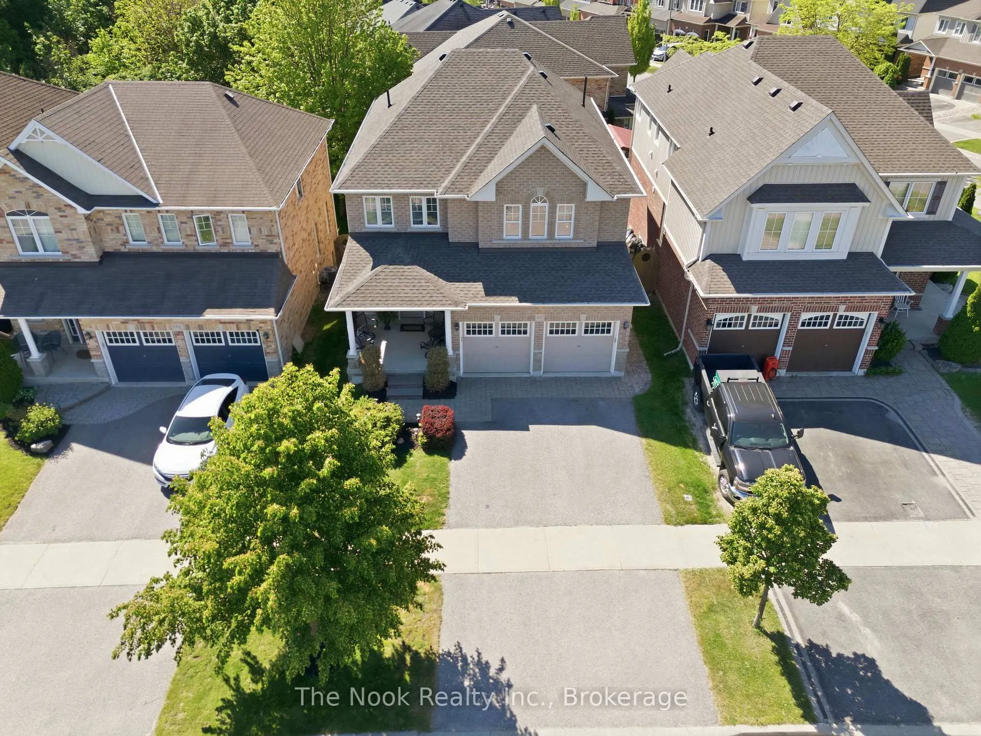 Photo 3 of 337 Bons Avenue, Clarington, Bowmanville — HOMEH