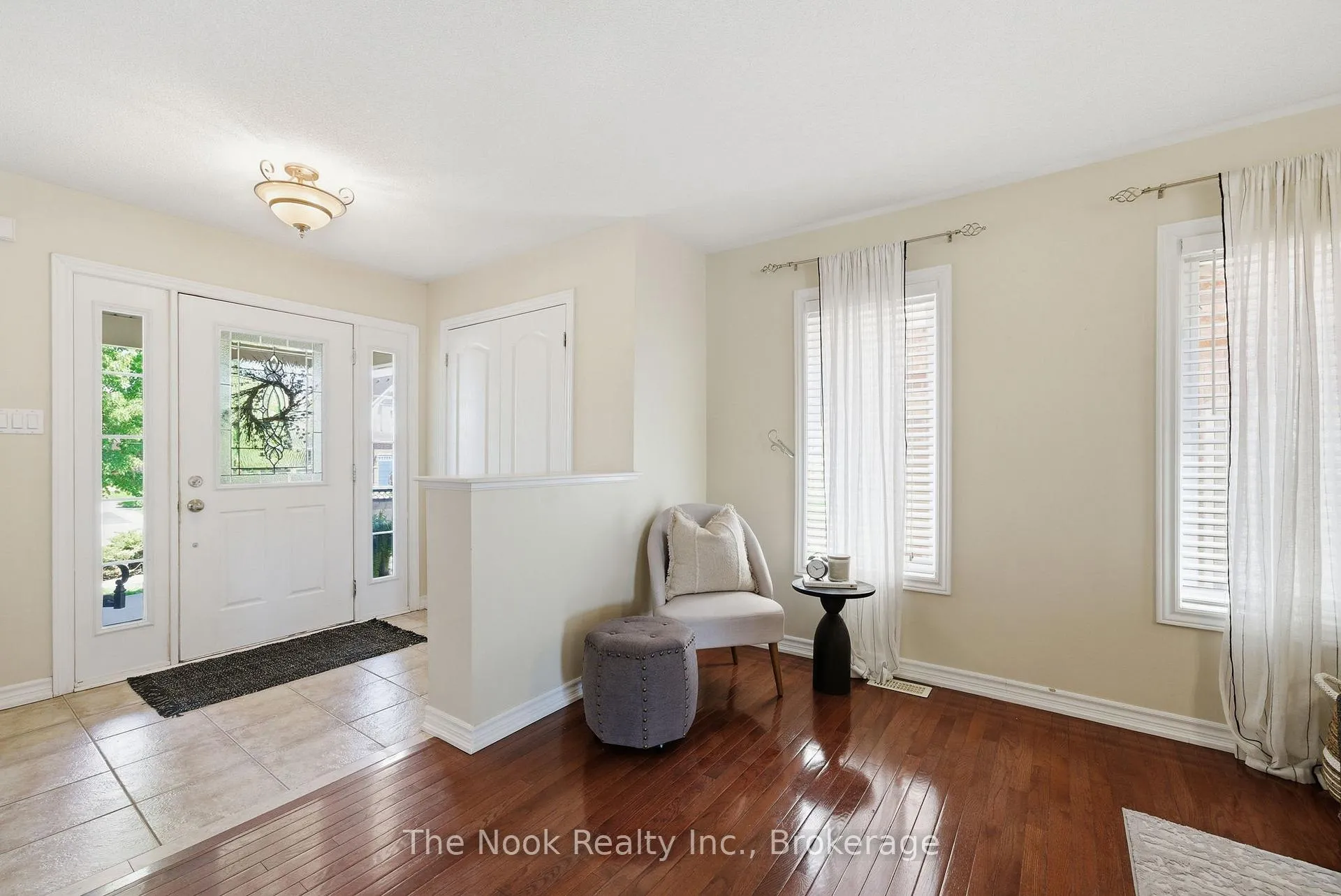 Photo 5 of 337 Bons Avenue, Clarington, Bowmanville — HOMEH