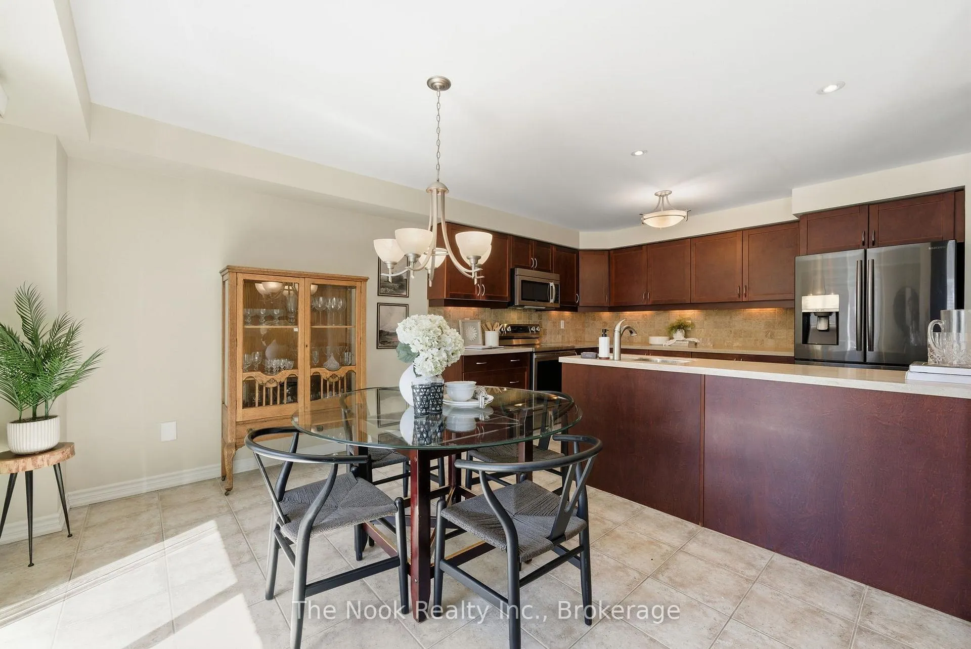 Photo 14 of 337 Bons Avenue, Clarington, Bowmanville — HOMEH