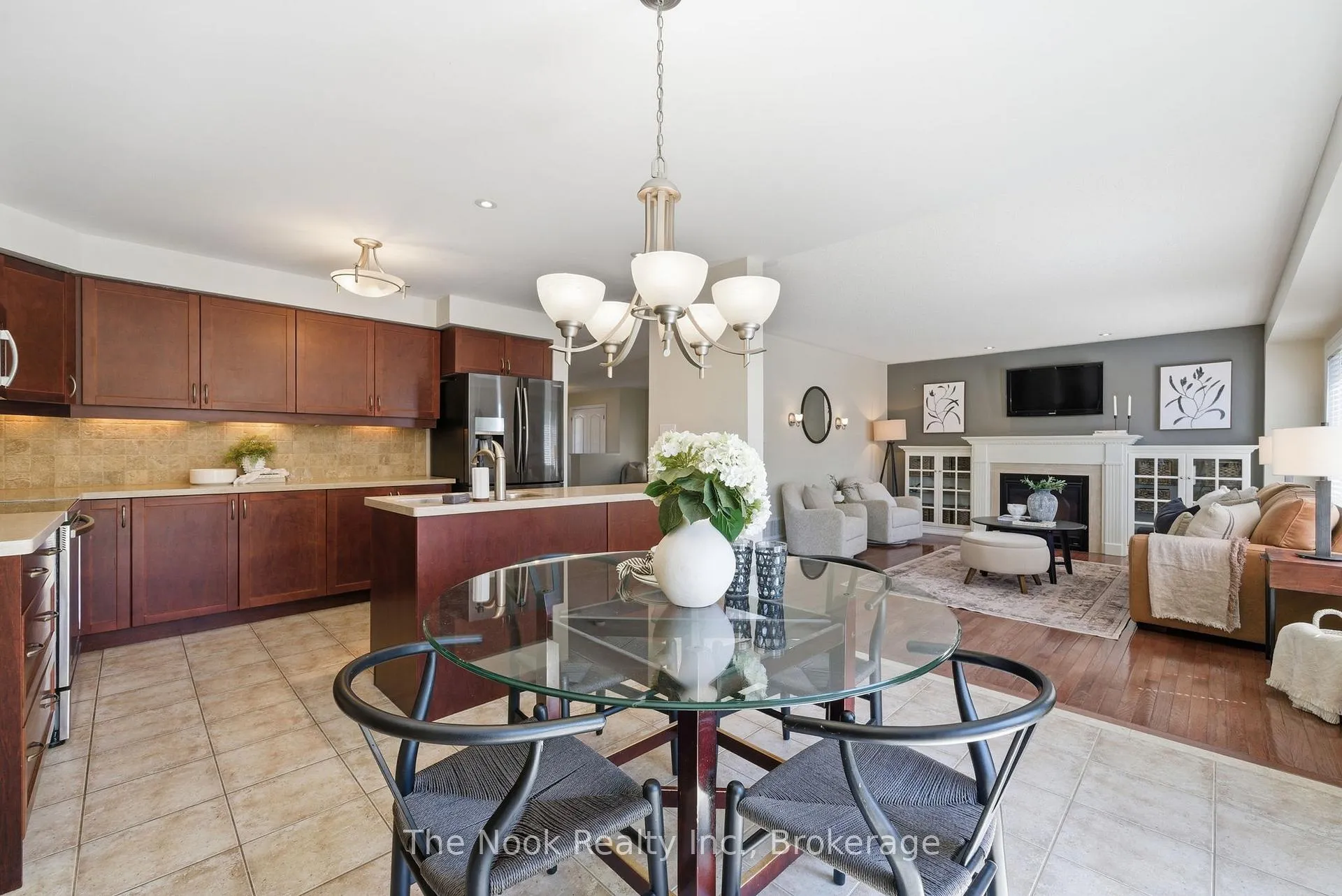 Photo 15 of 337 Bons Avenue, Clarington, Bowmanville — HOMEH