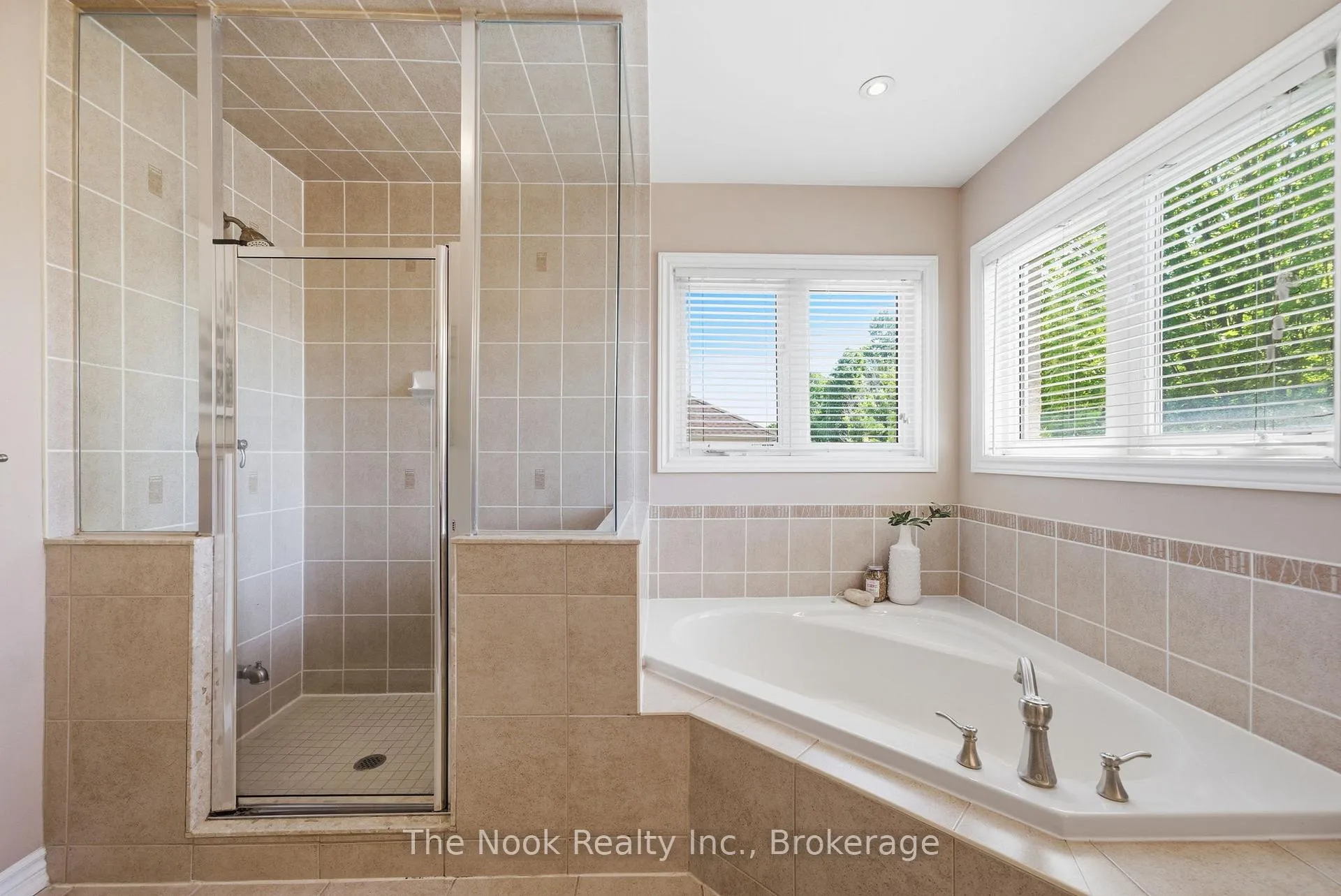 Photo 27 of 337 Bons Avenue, Clarington, Bowmanville — HOMEH