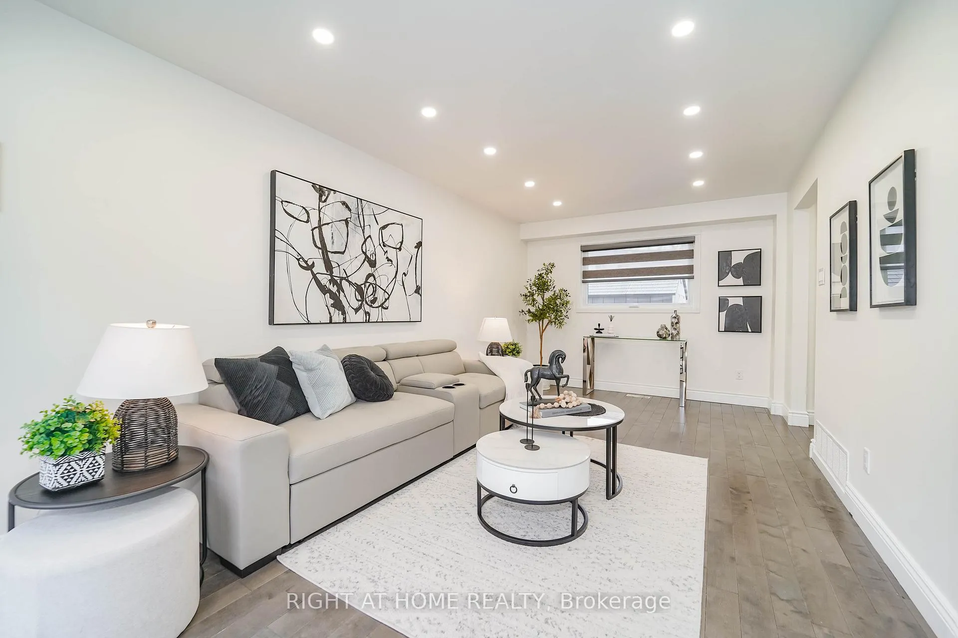 Photo 3 of 35 Tillbrook Court, Scarborough, Malvern — HOMEH